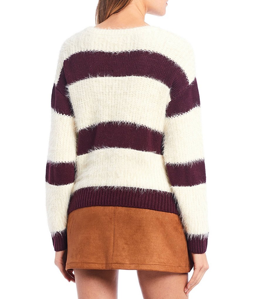 GB Round Neck Fuzzy Eyelash Sweater