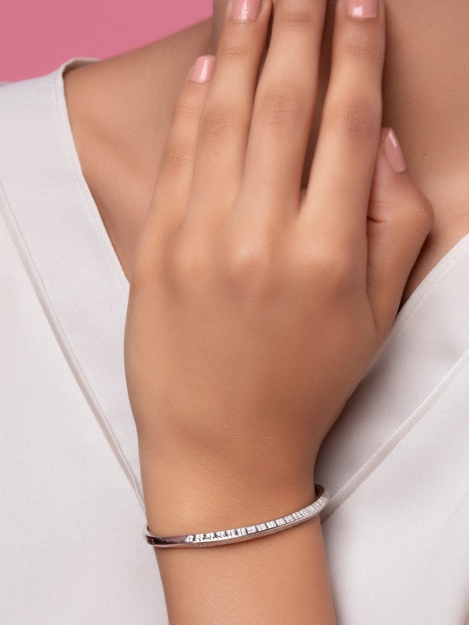 Zavya 925 Sterling Silver Classy Solitaire Round Bracelet For Women