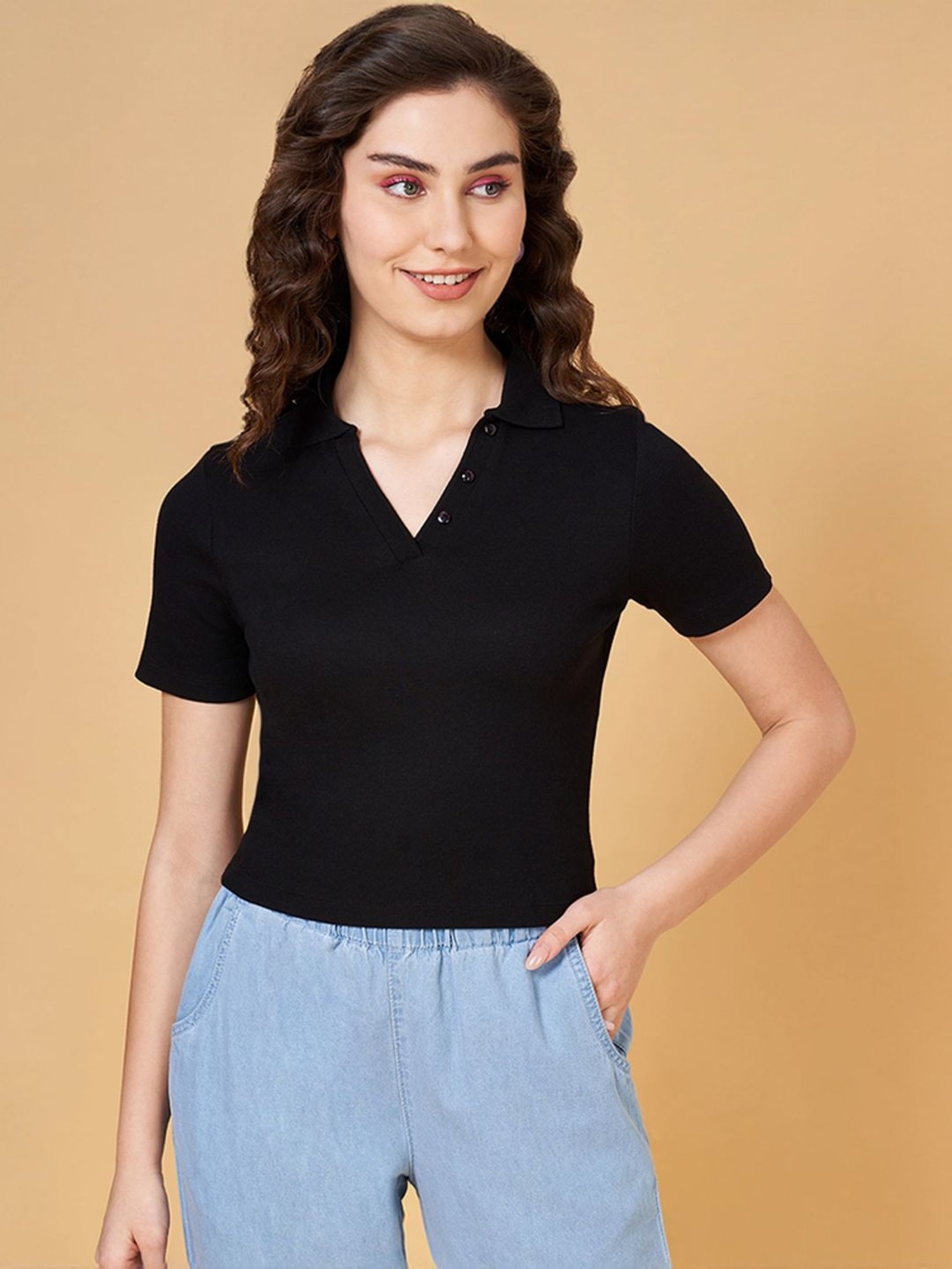 People by Pantaloons Black Slim Fit T-Shirt