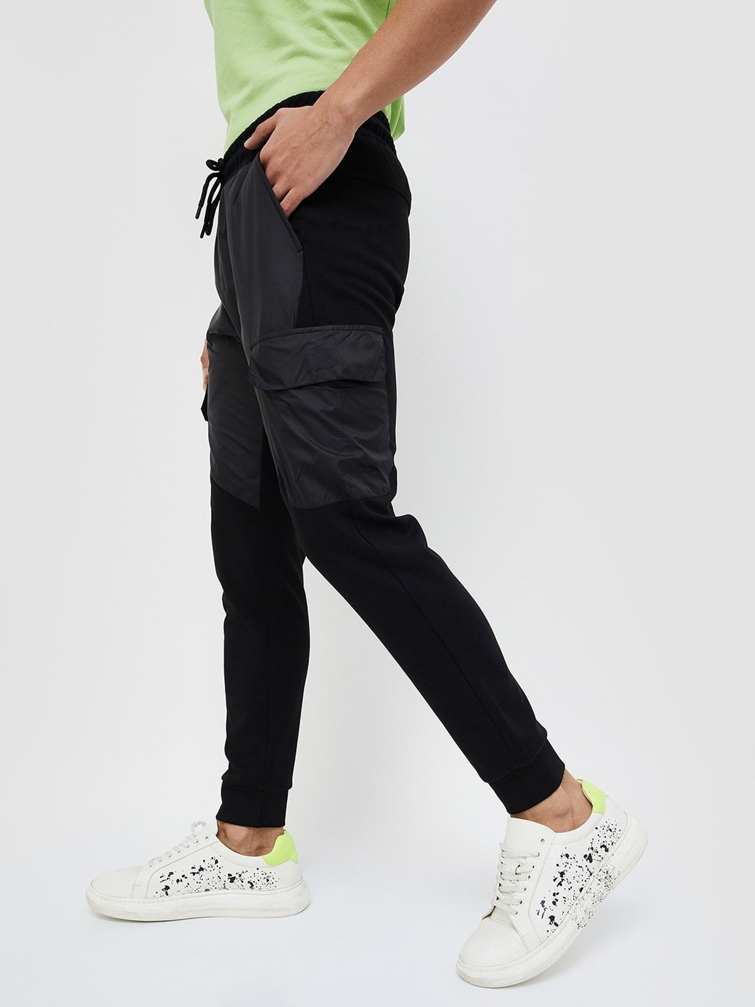 Bossini Black Cotton Regular Fit Printed Joggers