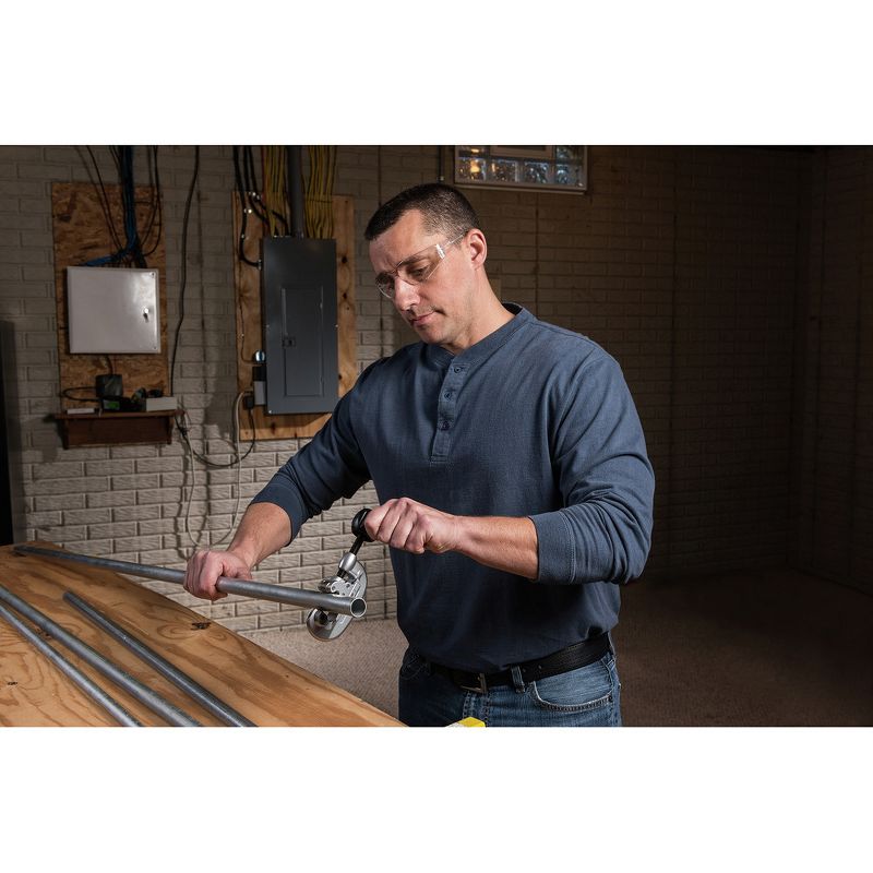 Ridgid 15 1-1/8 in. Capacity Screw Feed Tubing & Conduit Cutter