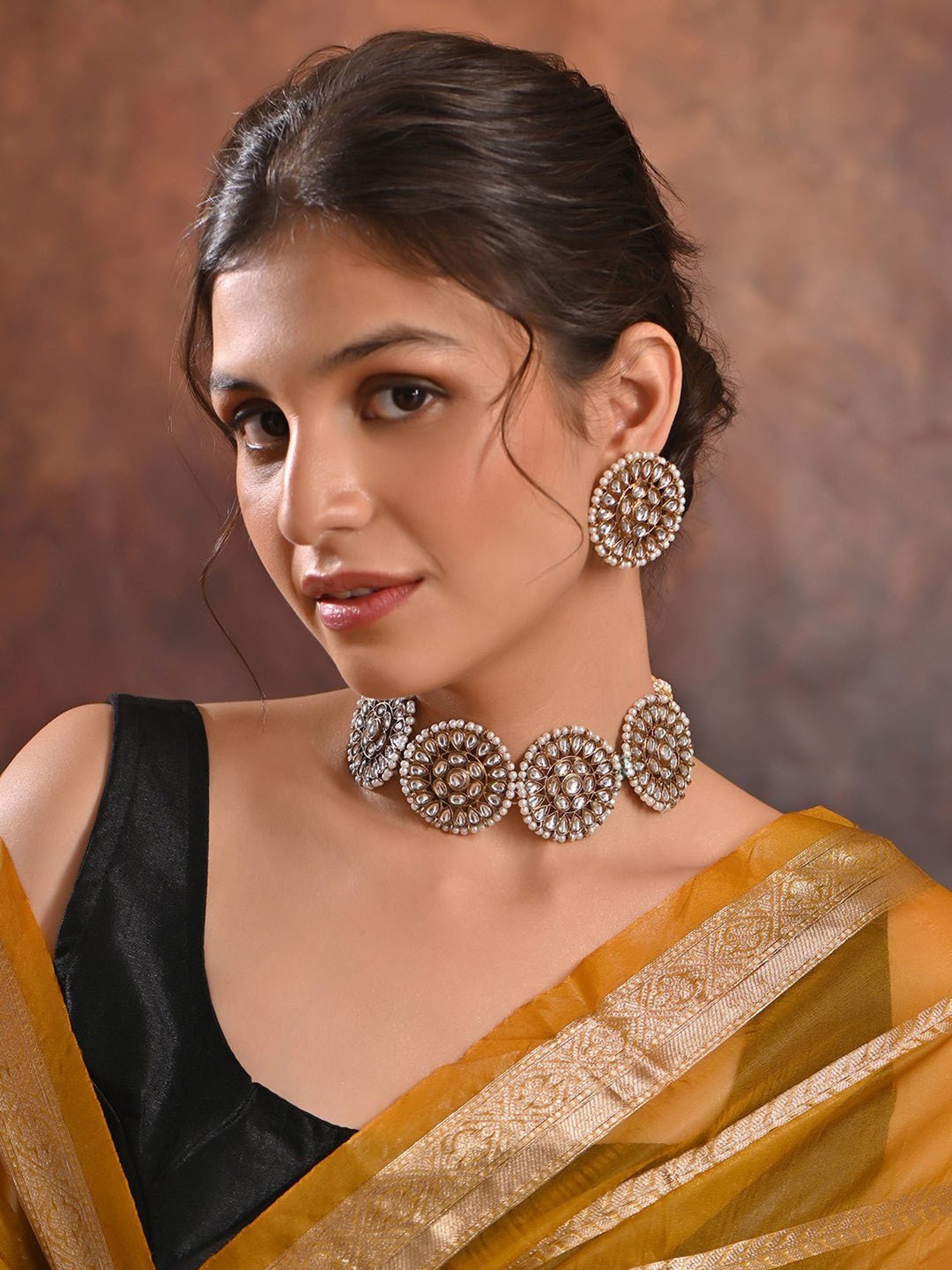 Fida Ethnic Indian White Jewellery Set