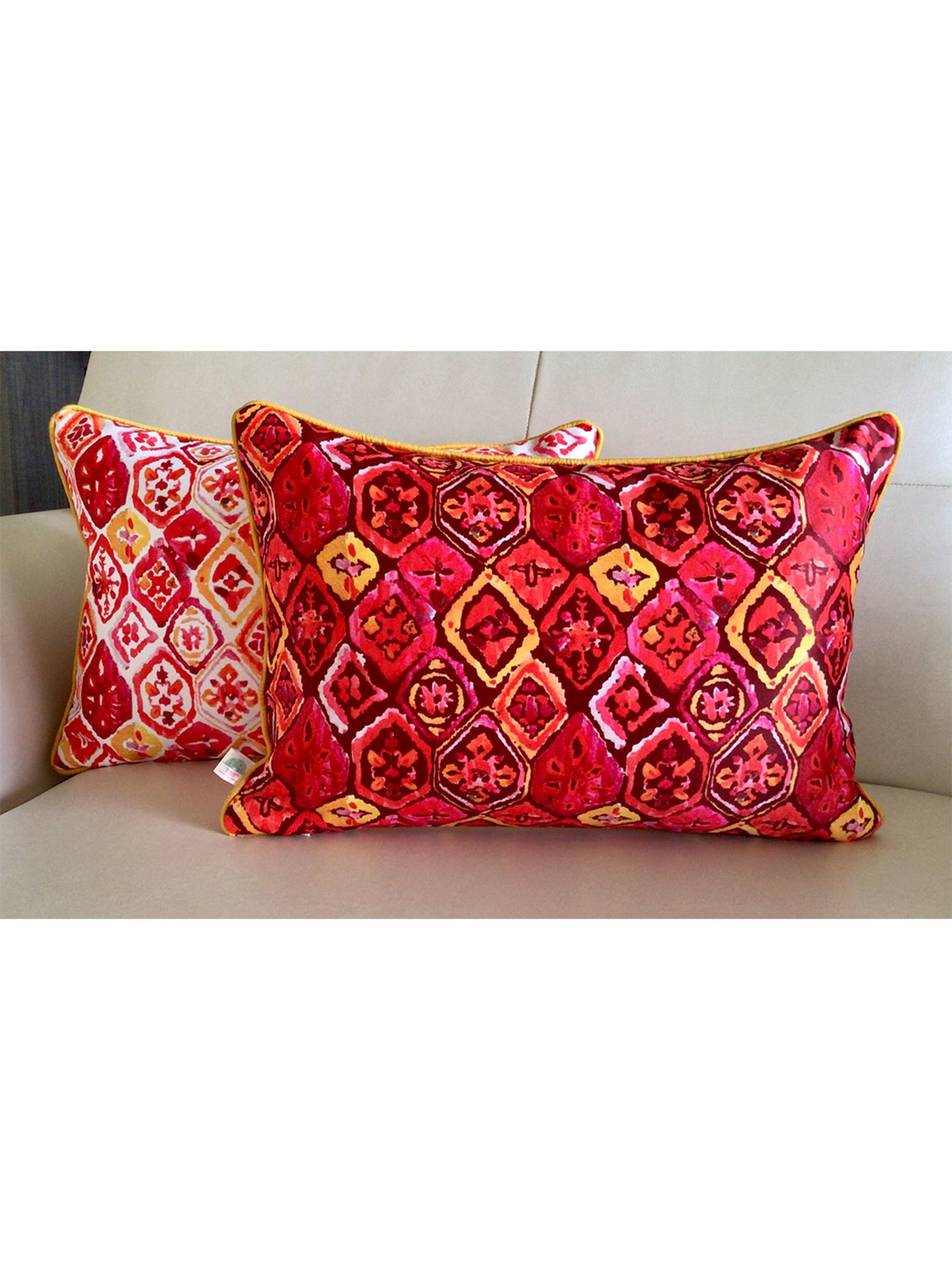 TARA Sparkling Homes Watercolors Pink Polycotton Printed Cushion Cover