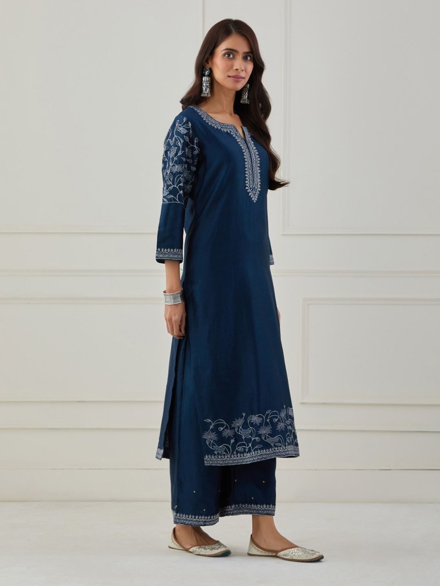Priya Chaudhary Blue Bandhan Embroidered Chanderi Silk Kurta with Pants and Dupatta