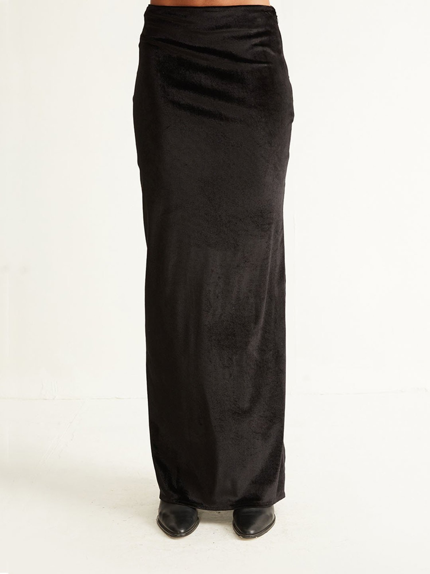 Cover Story Black Regular Fit Skirt