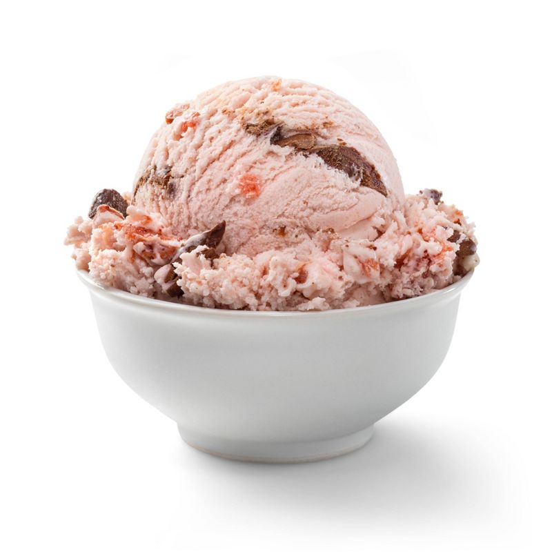Strawberry & Fudge Frozen Dessert - 16oz - Favorite Day™