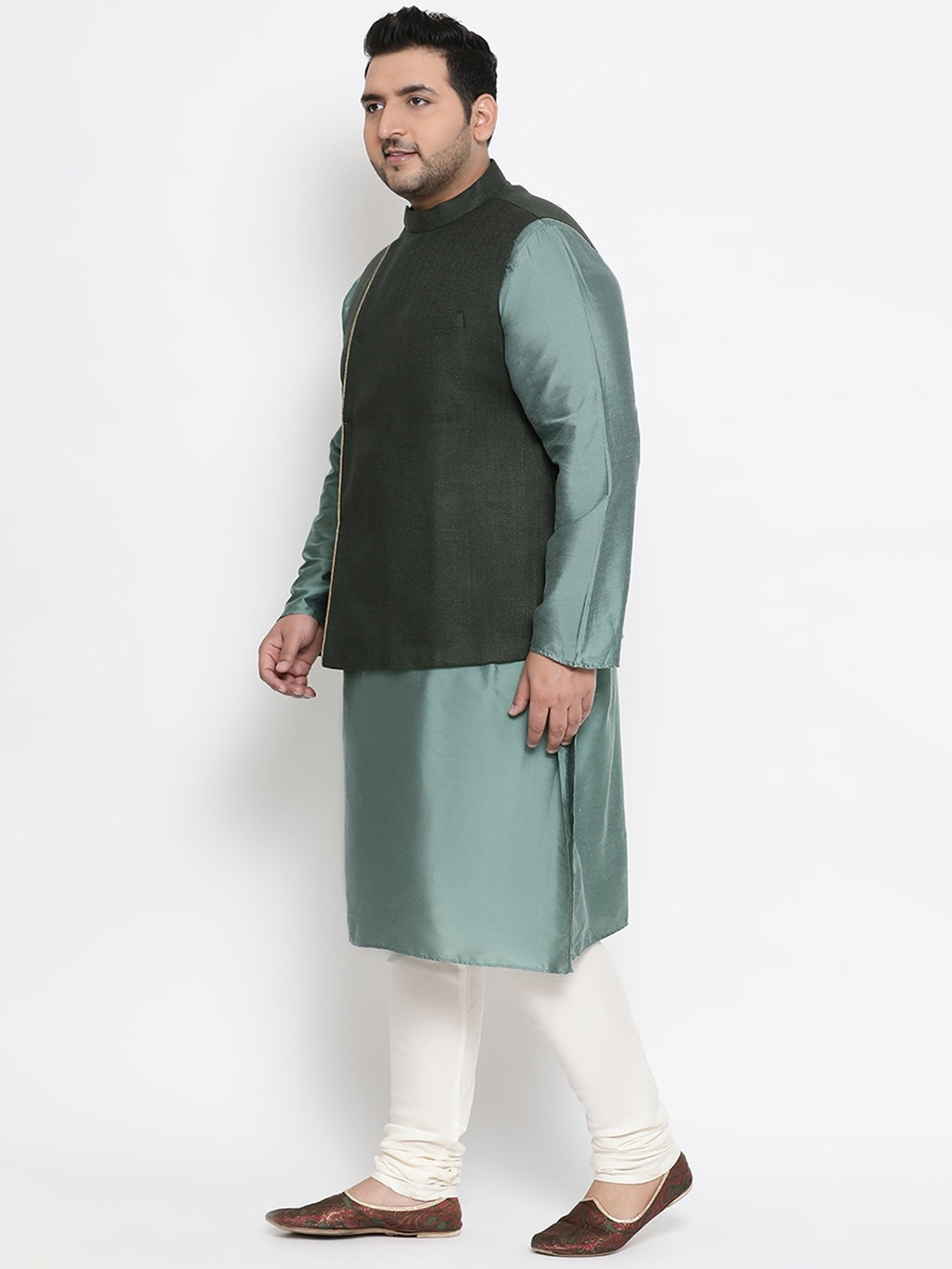 KISAH PLUS Green & Black Regular Fit Printed Kurta Set With Jacket