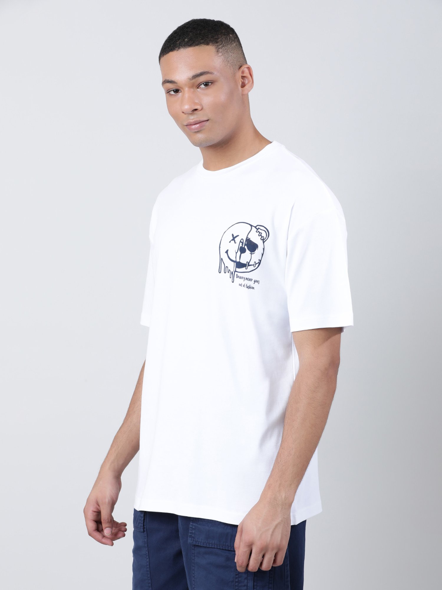 Bene Kleed White Loose Fit Printed Cotton Crew T-Shirt