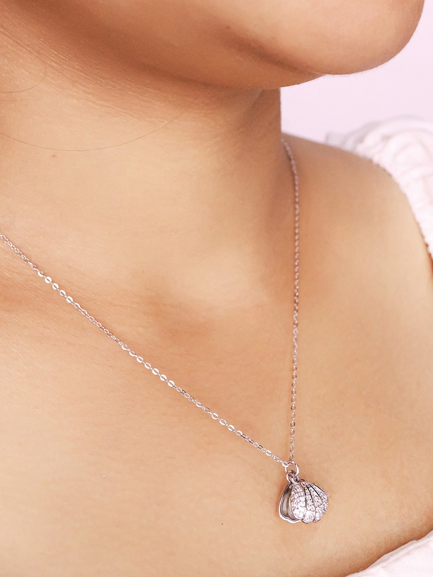 Silberry 92.5 Sterling Silver Open Shell Pendant with Chain