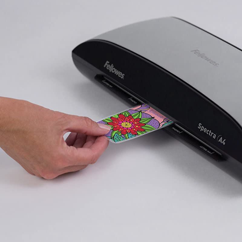 Laminating Pouches, Thermal, Luggage Tag with Loop 2 1/2"(H) x 4 1/4"(W) Size, 5 Mil, 50/Pack (52034)