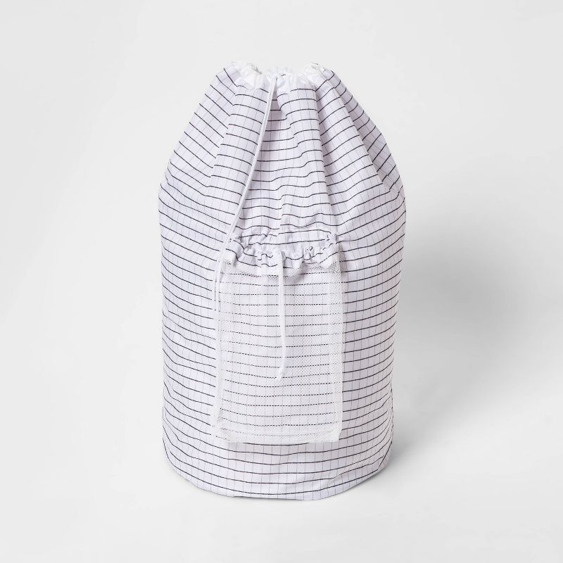 Backpk Laundry Bag Grid Pattern White - Room Essentials™