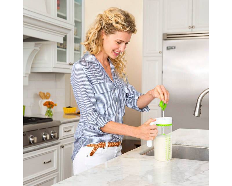 Munchkin Smart Blend Formula Mixing Pitcher Clear