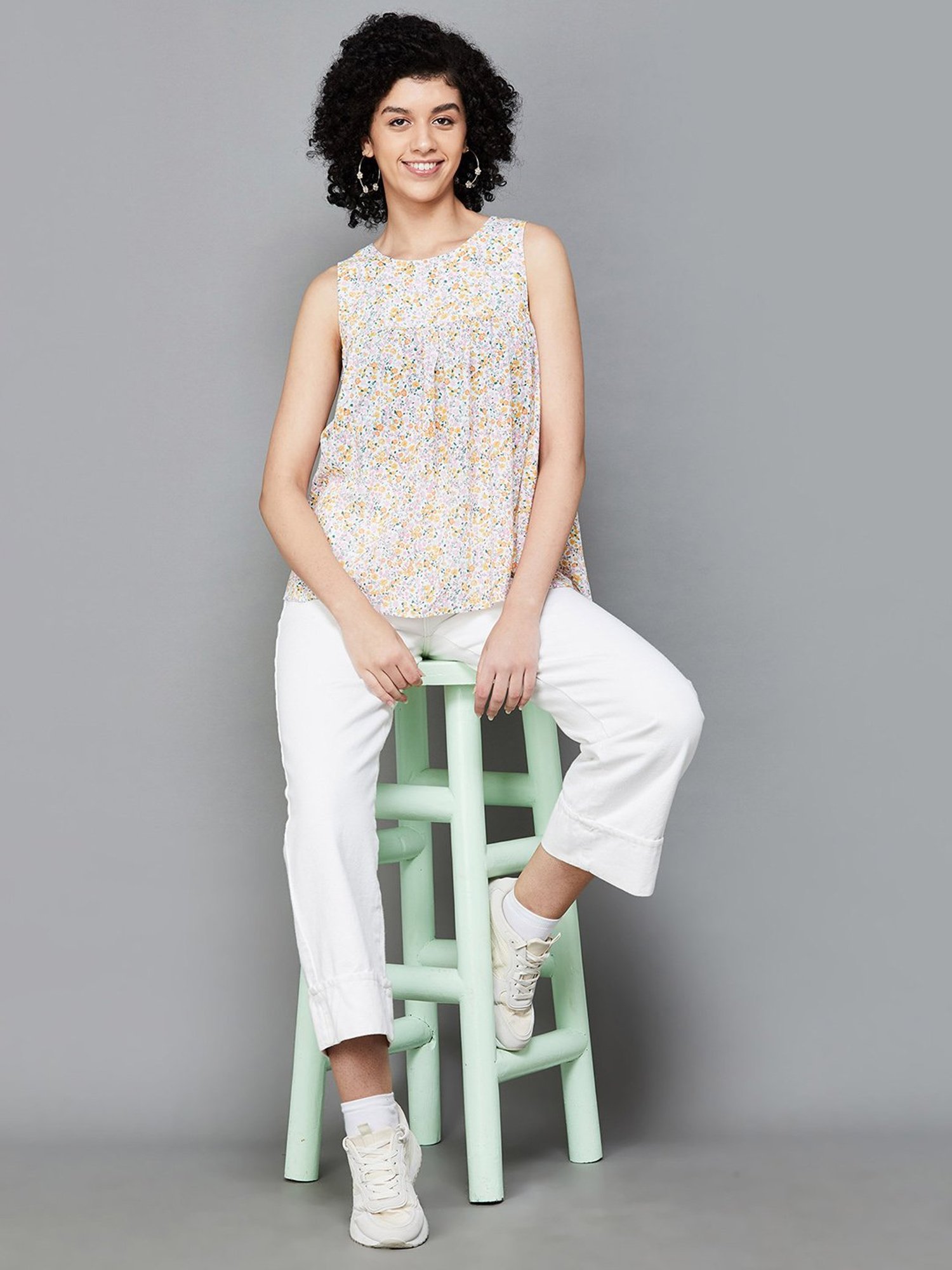 Fame Forever by Lifestyle Multicolor Floral Print Top