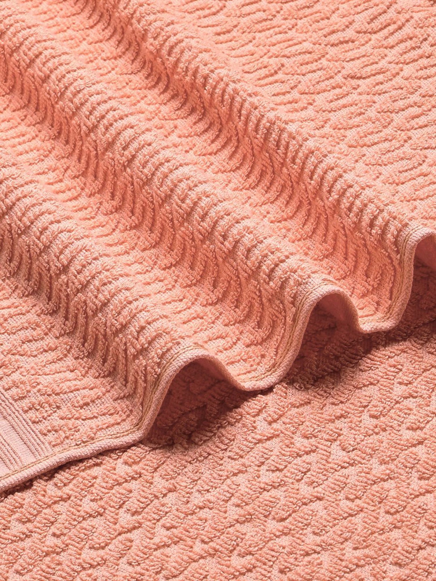 Spaces Radiance Red & Pink Cotton 400 GSM Bath Towels - Set of 2