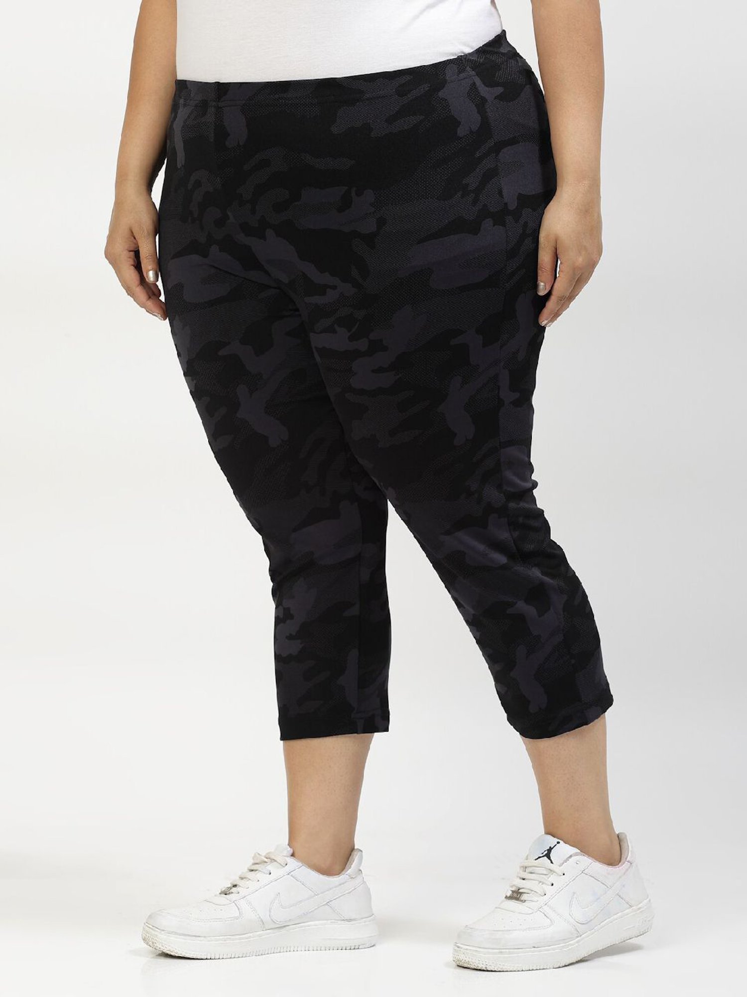 Melon by PlusS Blue Printed Capris