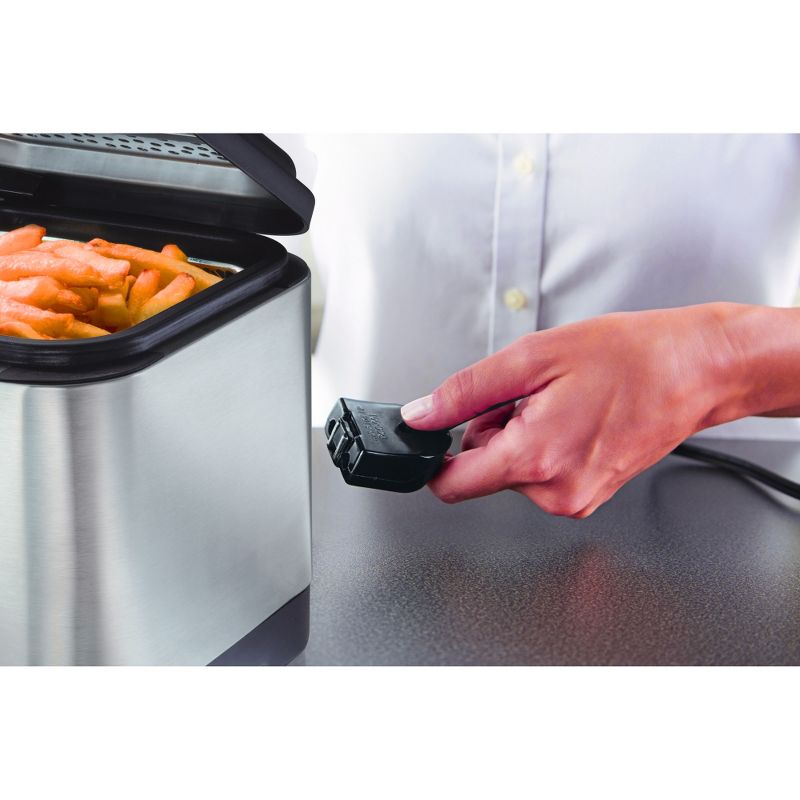 Oster 1.5qt Deep Fryer - Stainless Steel CKSTDF102