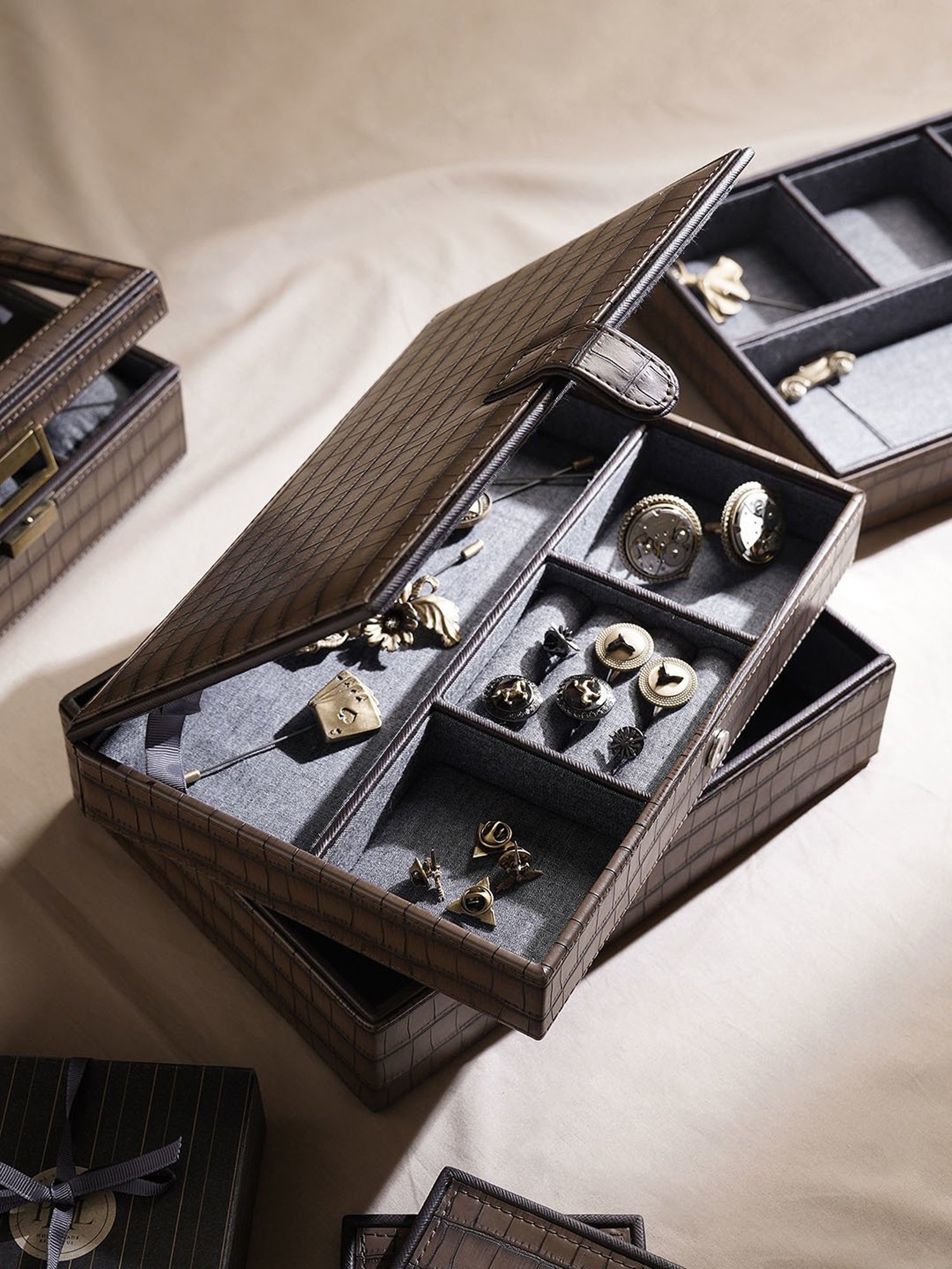 Pure Home and Living Brown Faux Leather Jewellery Organiser