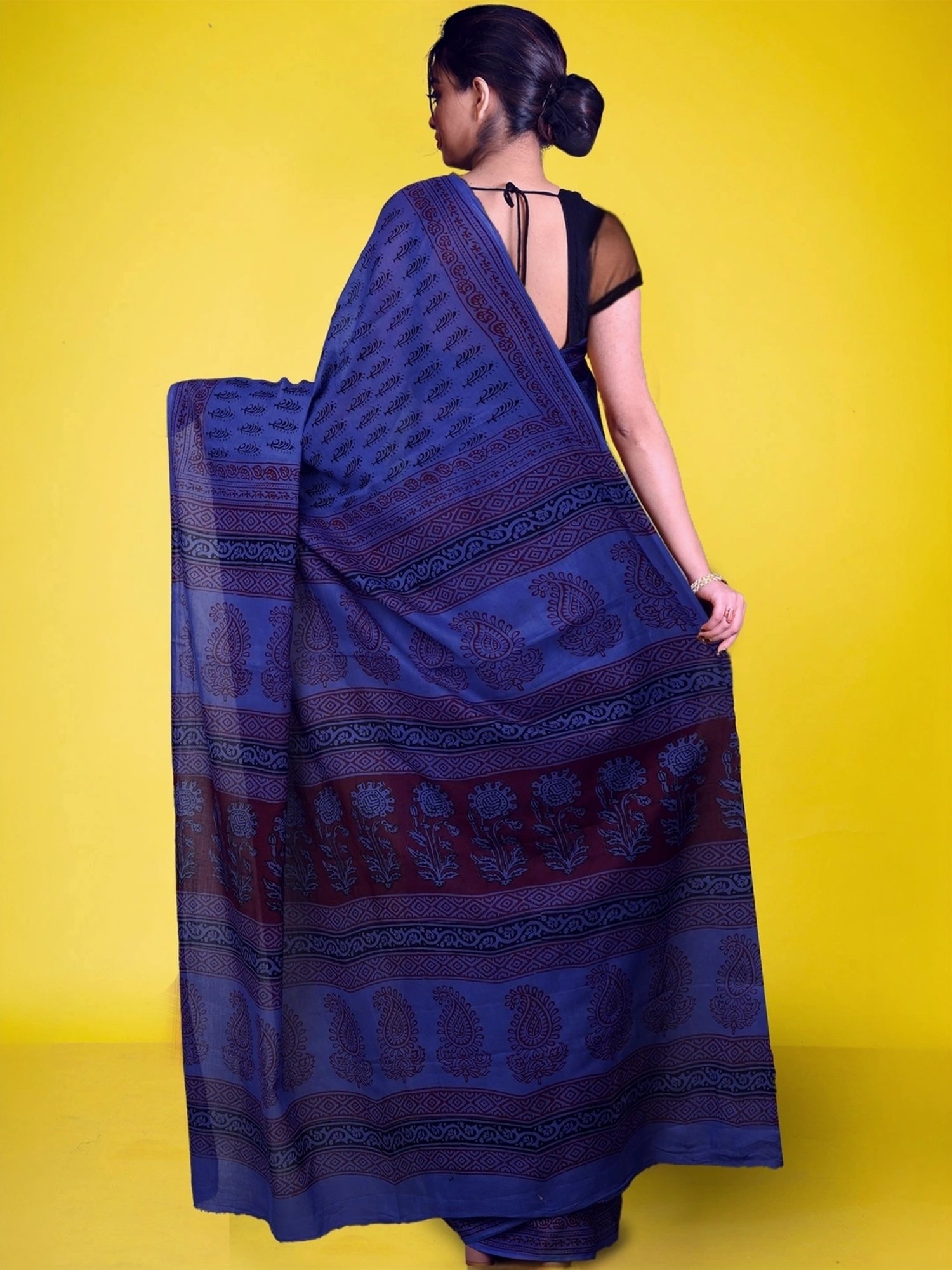 Unnati Silks Blue & Black Cotton Printed Saree With Unstitched Blouse