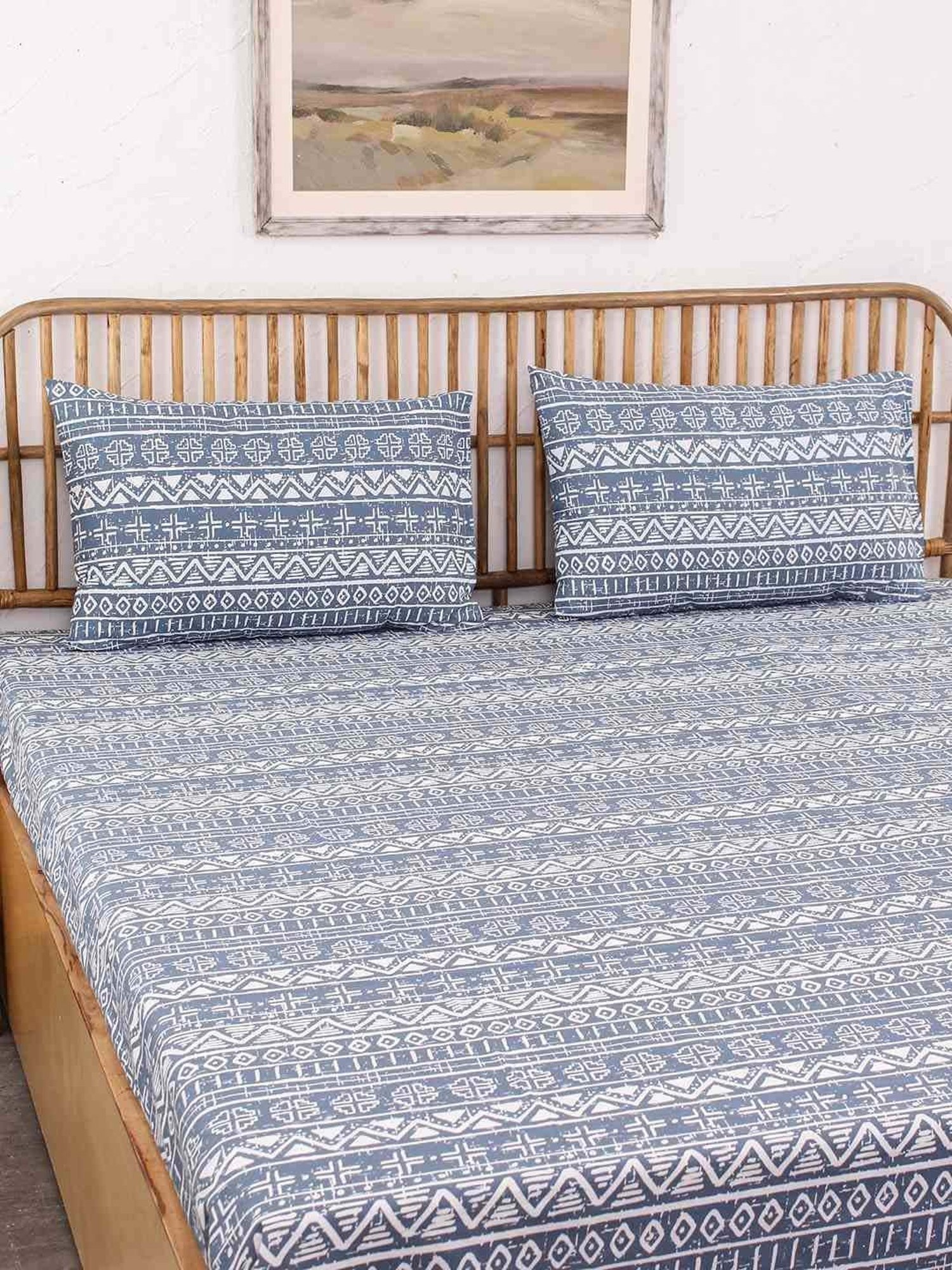 House This Kullu Patti Blue 150 TC Cotton Fitted Bedsheet with 2 Pillow Covers