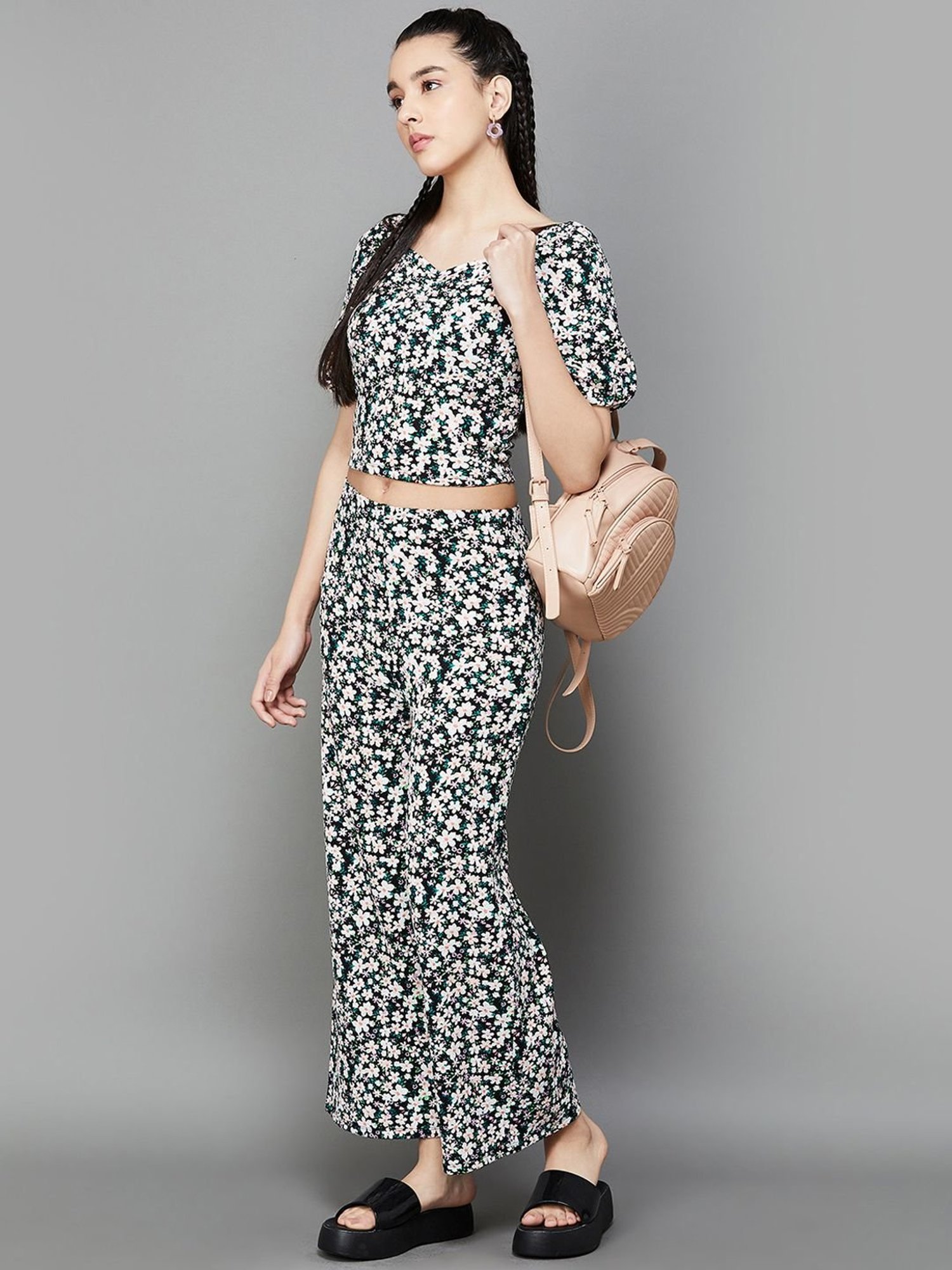 Ginger by Lifestyle Black Floral Print Crop Top