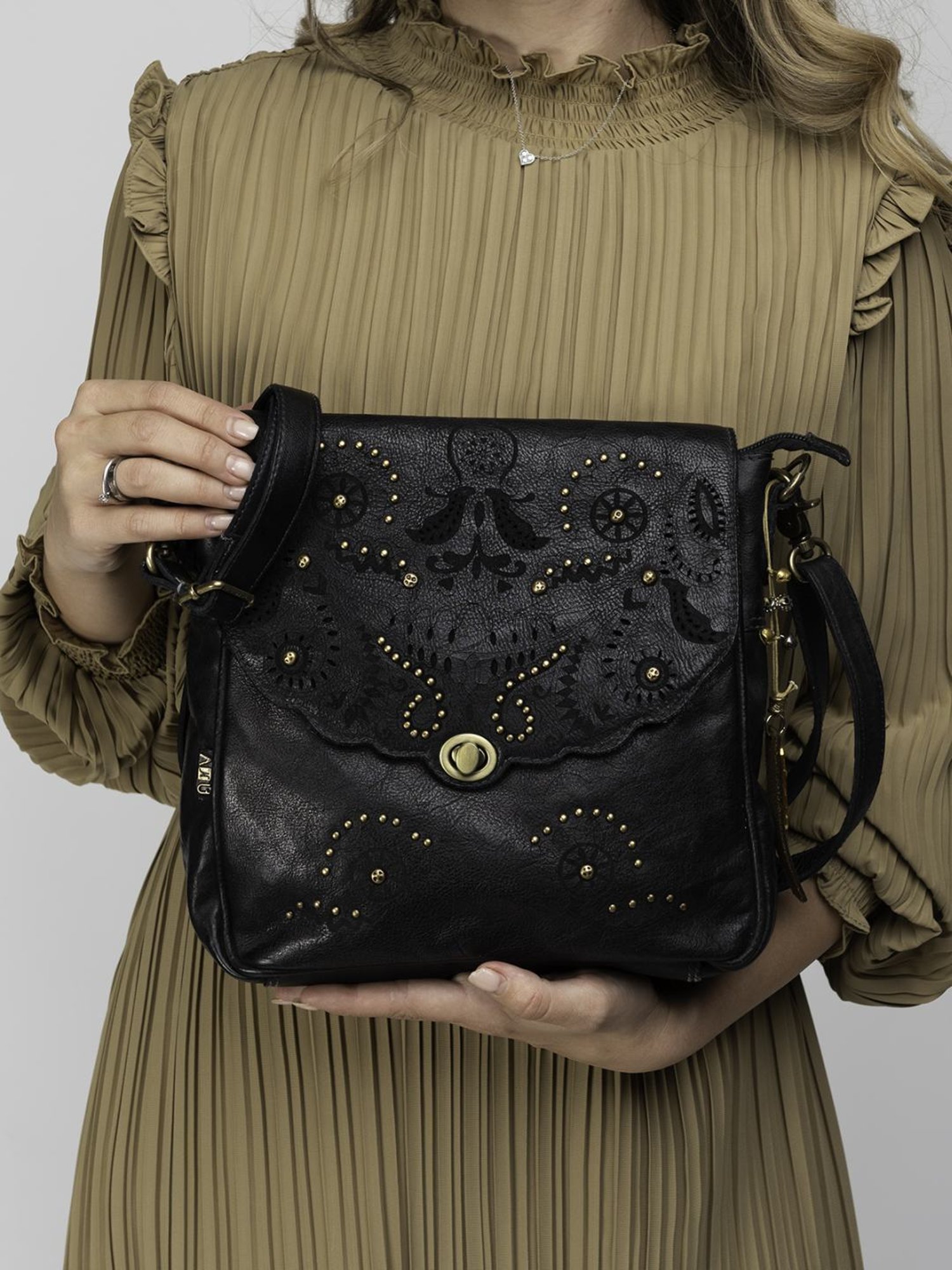 Art N Vintage Carob Black Leather Textured Small Sling Handbag