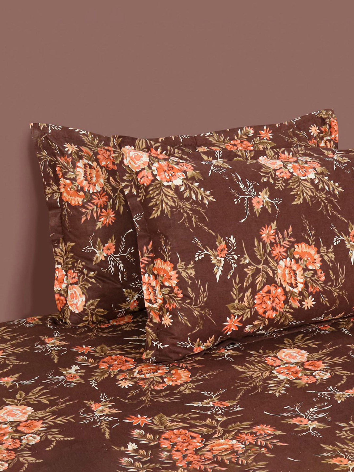 Swayam Dona Floral Brown 160 TC Cotton King Fitted Fitted Bedsheet with 2 Pillow Covers