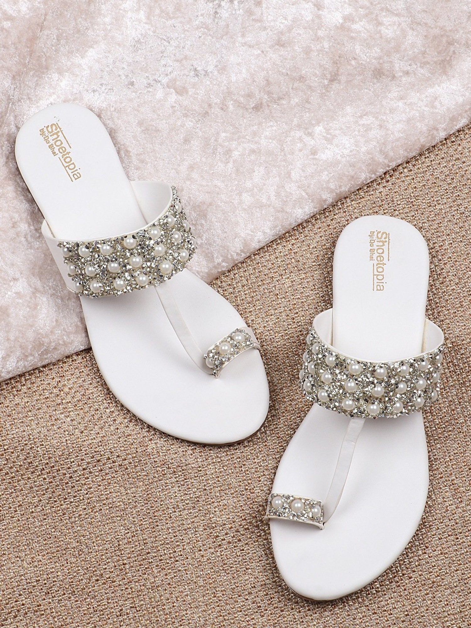 Shoetopia Women's White Toe Ring Sandals