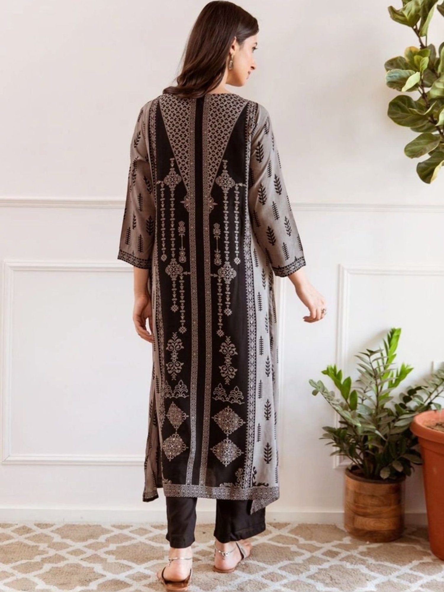 Autumnlane Black Jagdeep Onyx Printed Kurta with Pant