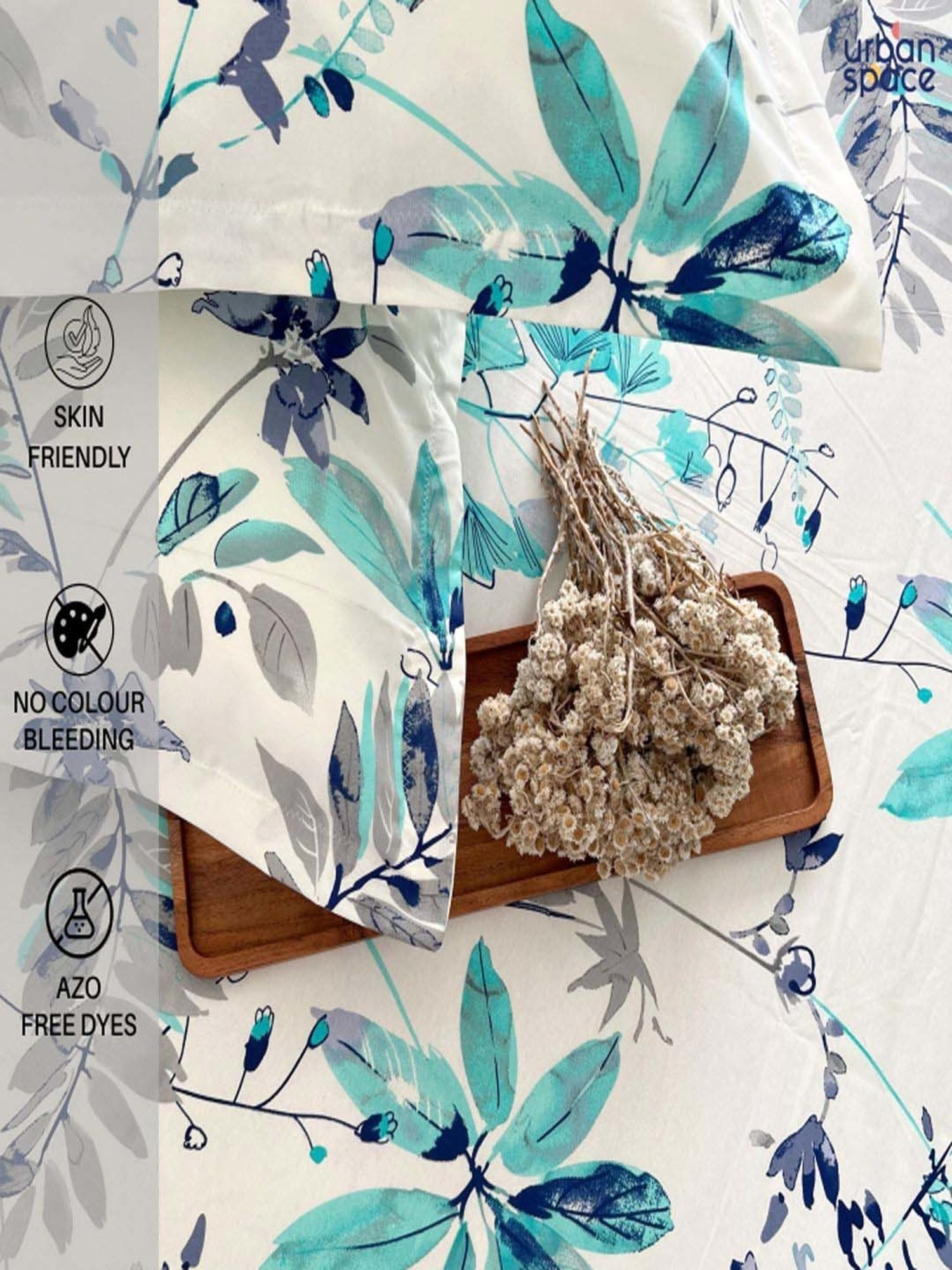 Urban Space Teal Blue & White Cotton 200 TC King Bedsheet with 2 Pillow Covers