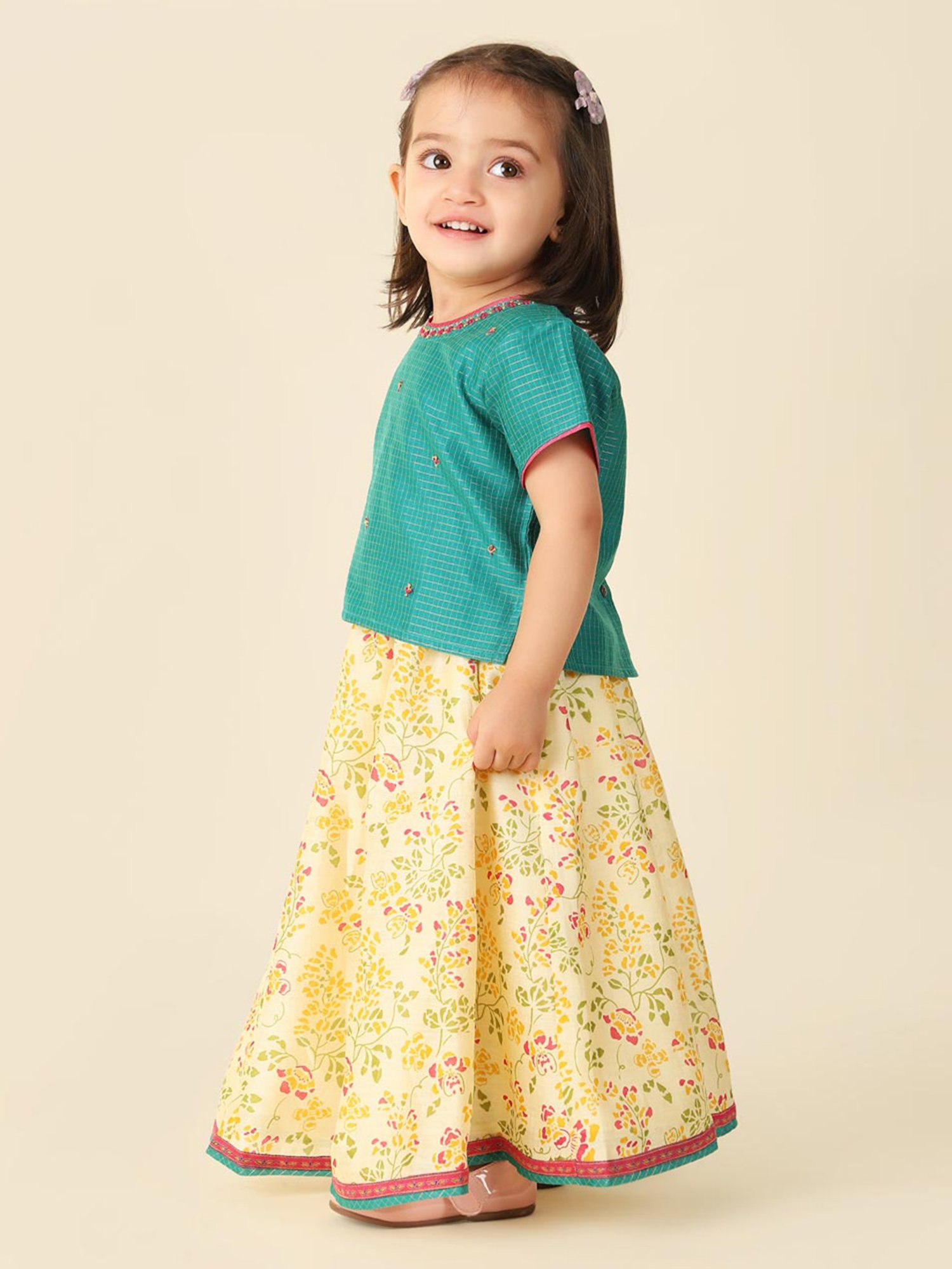 Bumzee Kids Grey & White Checks Full Sleeves Shirt, Waistcoat with Pants