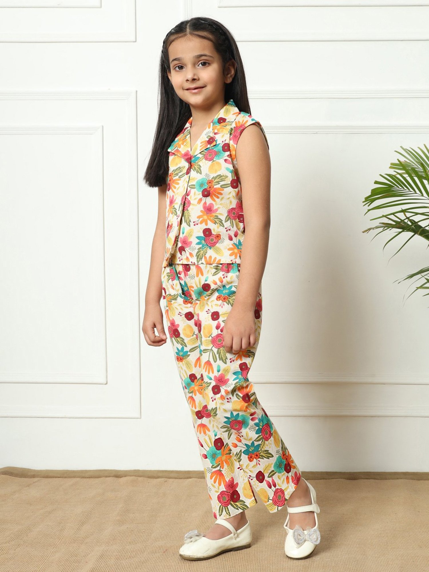 READIPRINT FASHIONS Kids Multicolor Printed Shirt with Trousers