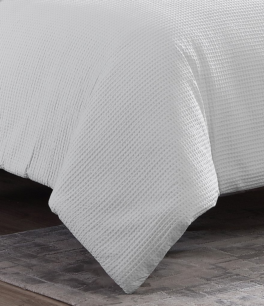 J. Queen New York Vera Bedding Collection