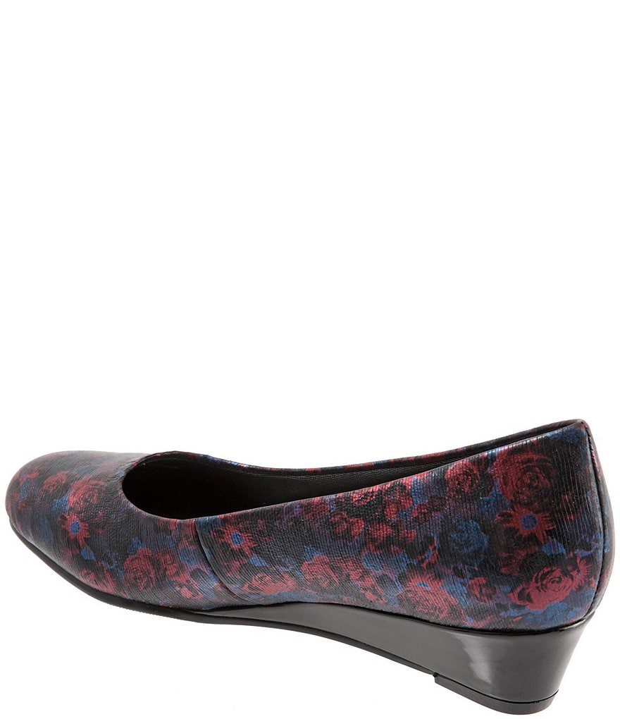 Trotters Lauren Floral Print Pumps