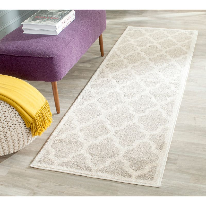 Clichy Rug 5'X5' - Navy/Beige - Safavieh