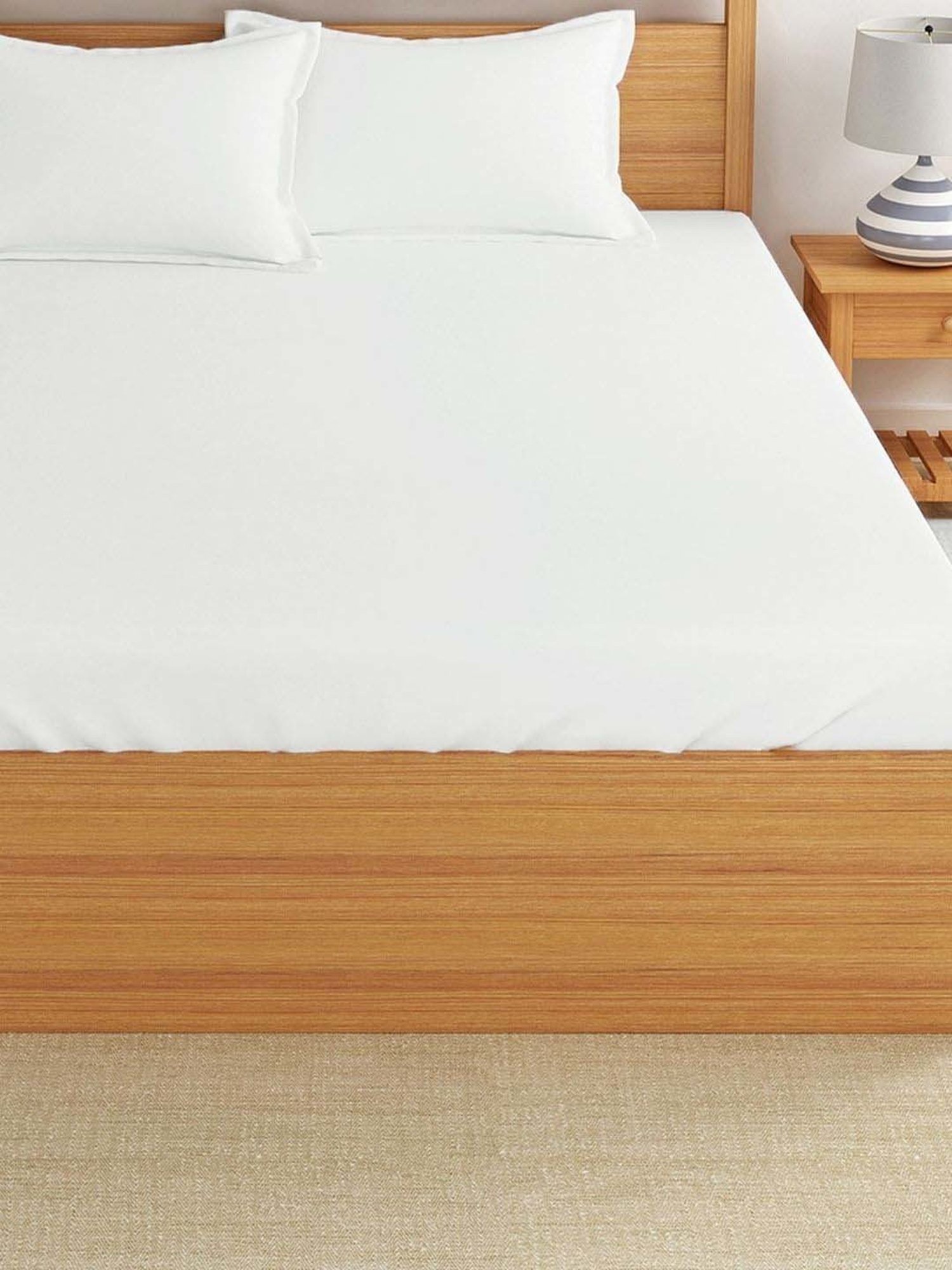 Dreamscape White Cotton 400 TC King Bedsheet with 2 Pillow Covers