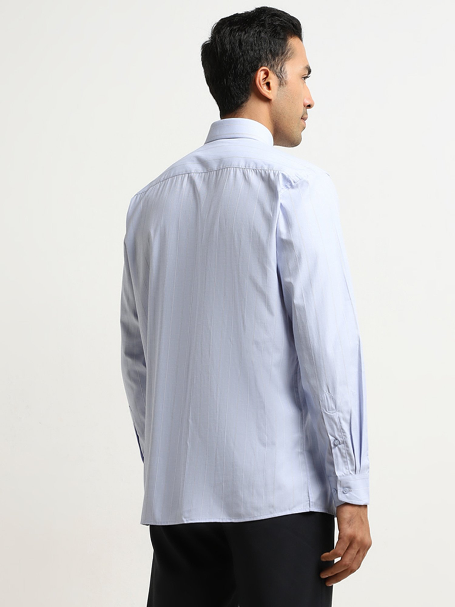 WES Formals by Westside Blue Pinstripe Design Relaxed-Fit Shirt