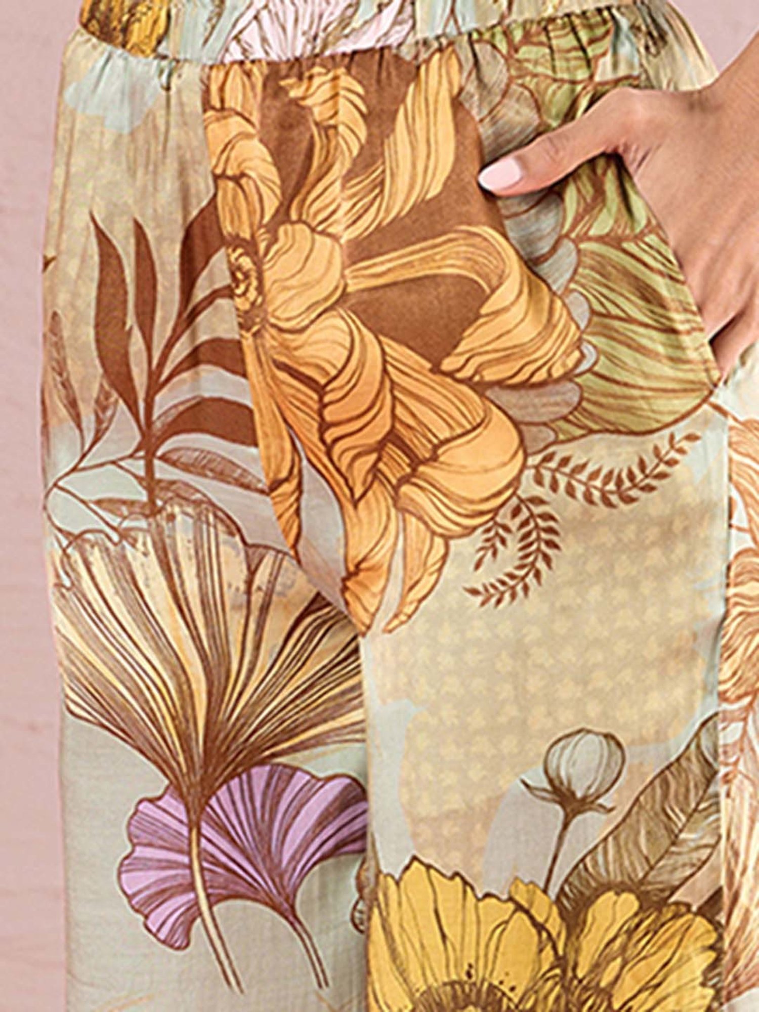 navyasa by liva Green Kaftan & Pants Set