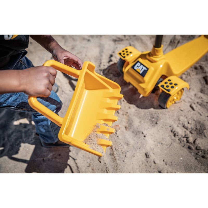 Kid Trax CAT 3 Wheel Kick Scooter - Yellow