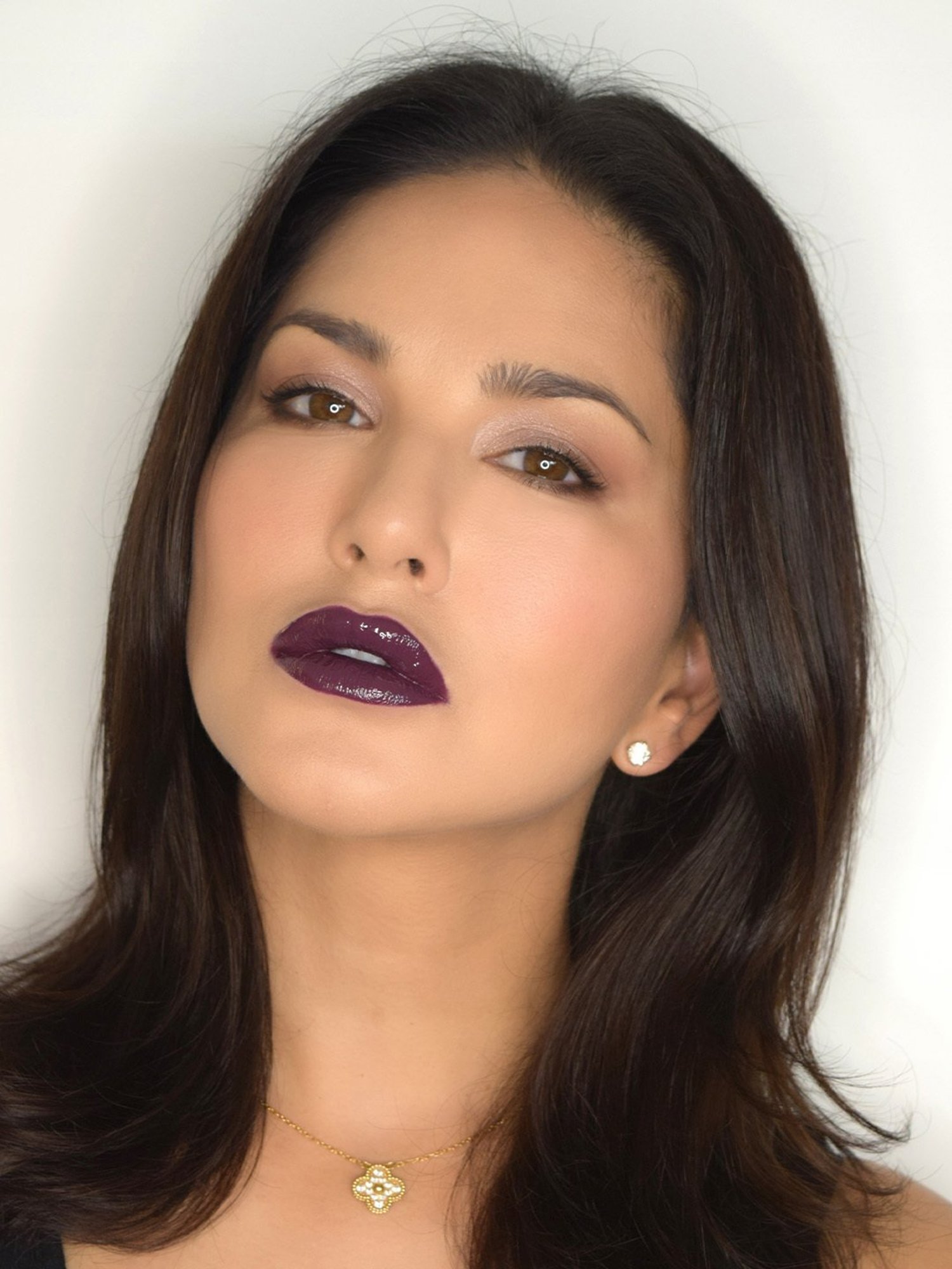 StarStruck By Sunny Leone Liquid Lip Color Wine - 5.5 ml