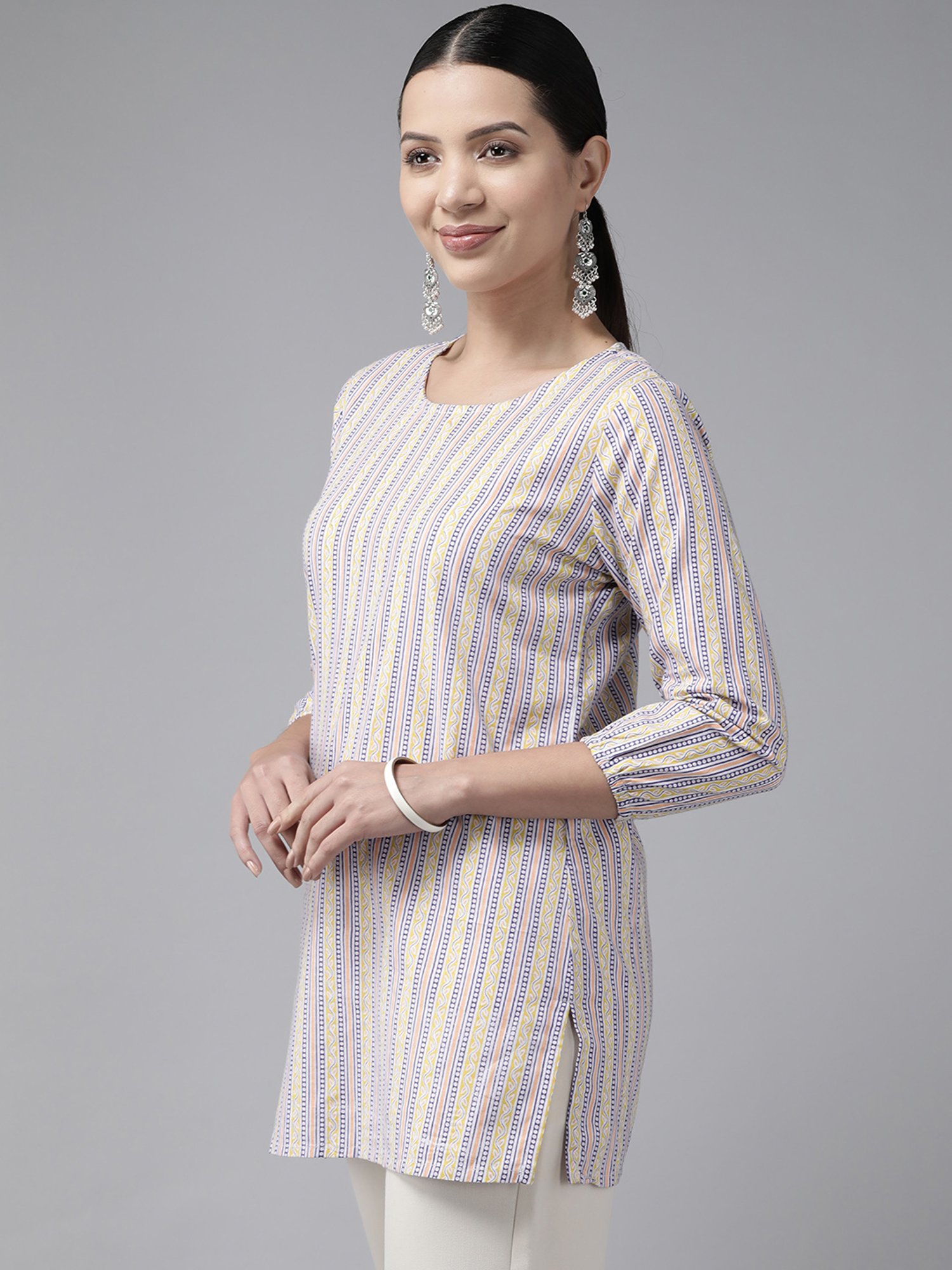 Prakrti Multicolored Cotton Printed Straight Short Kurti