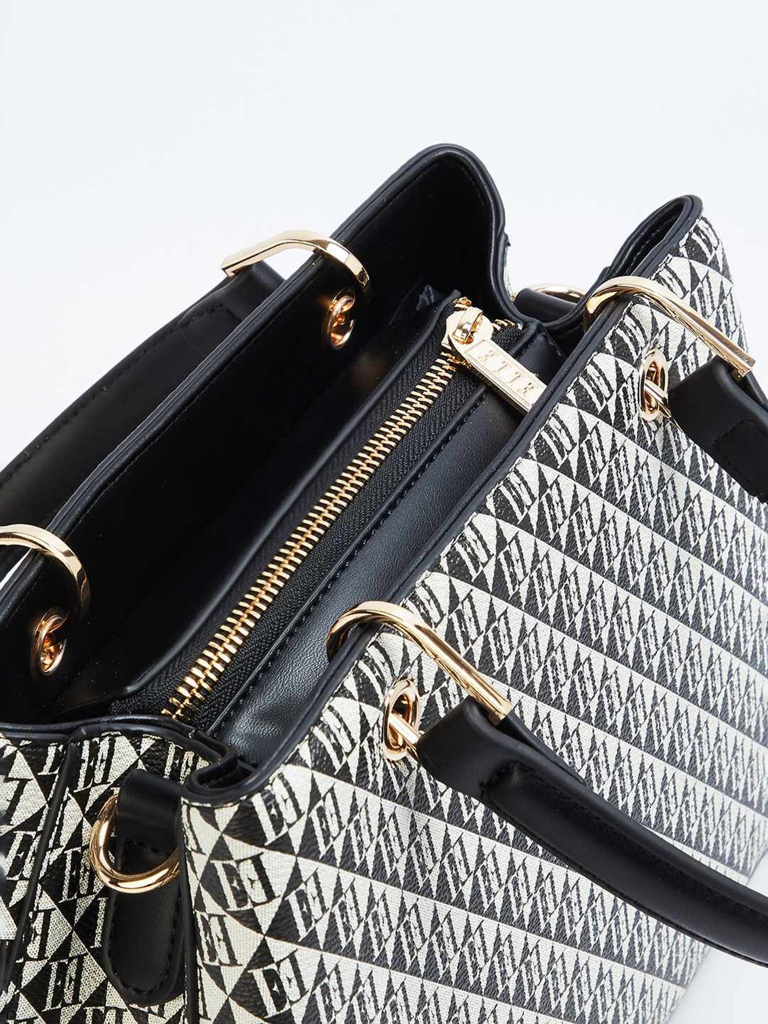 Elle White & Balck Printed Handbag