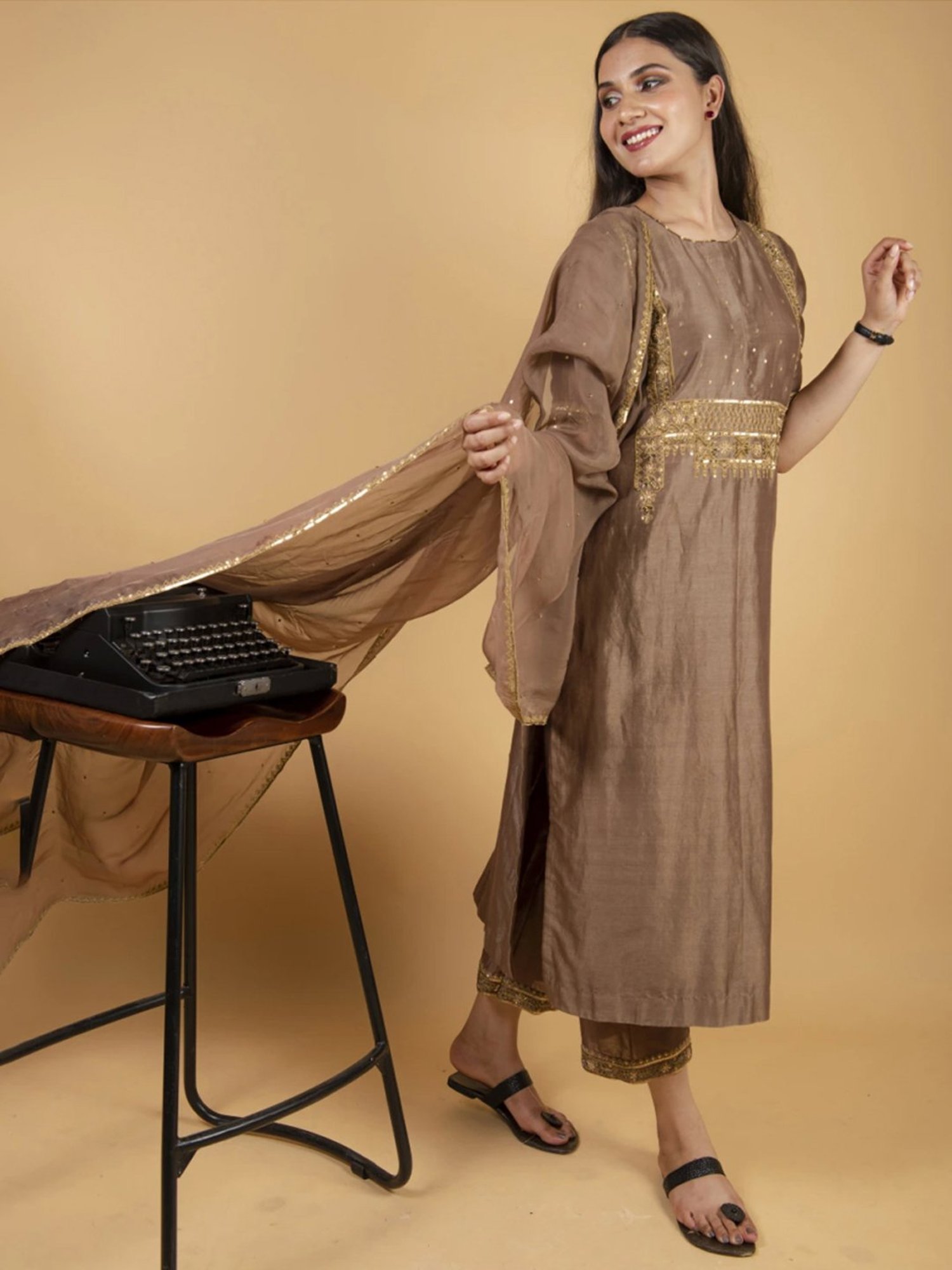 Ikshita Choudhary Brown Zardosi Chanderi Silk Embellished Straight Kurta