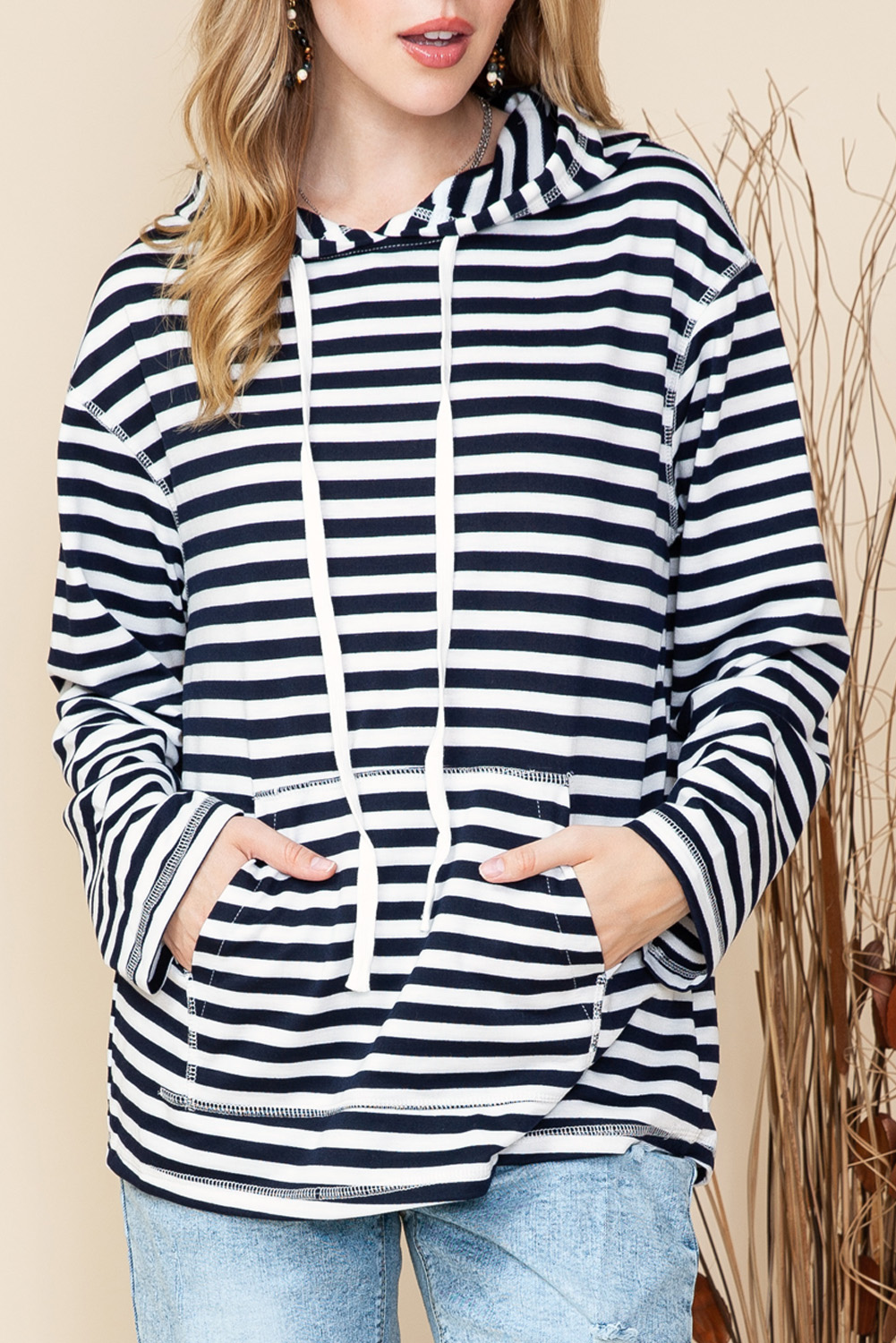 Stripe Print Kangaroo Pocket Drawstring Hoodie