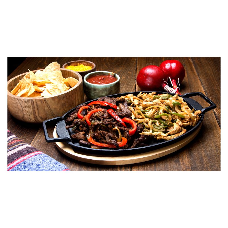 Bayou Classic Cast Iron Fiesta Fajita Pan with Trivet