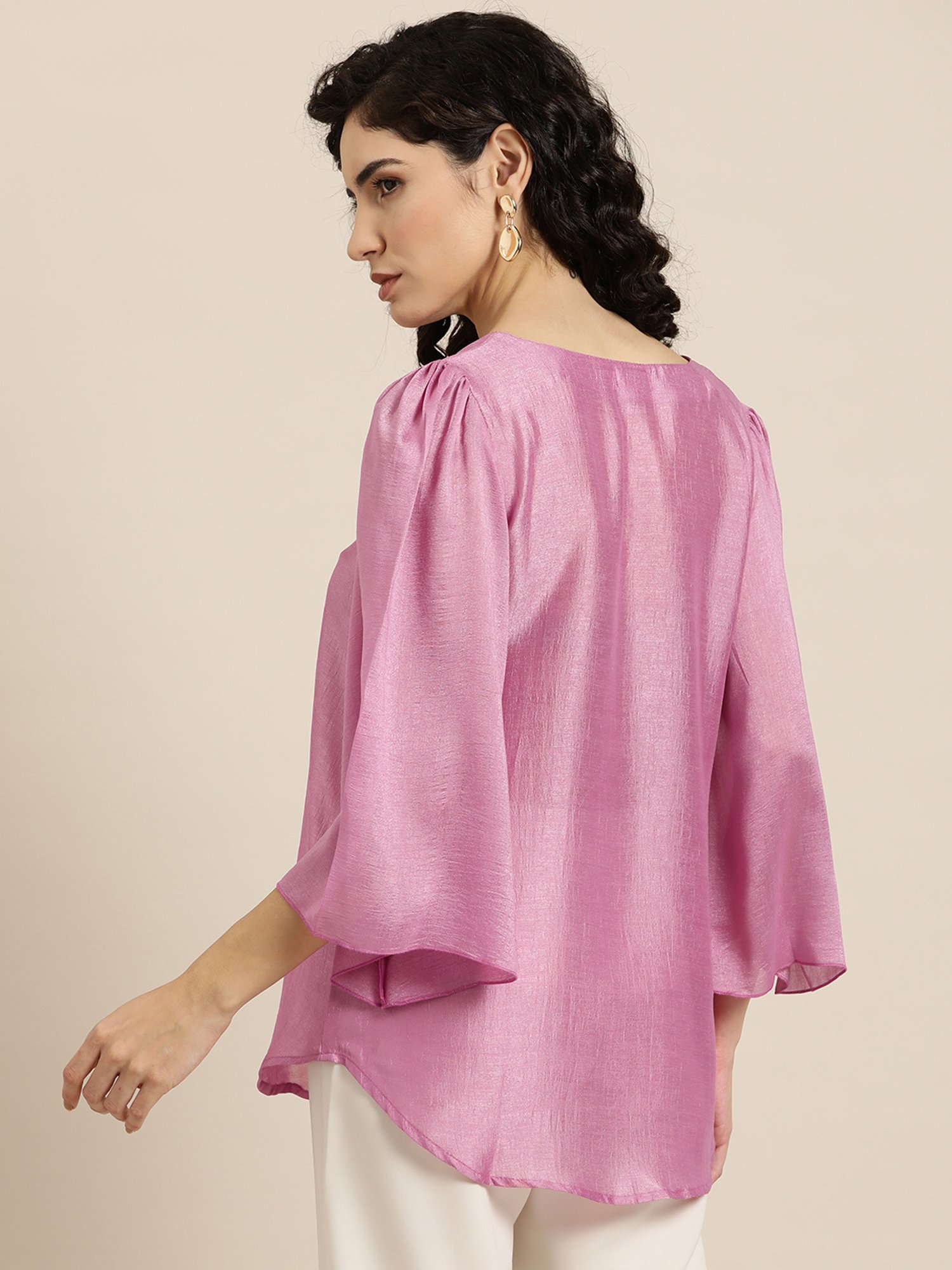 Qurvii Pink Silk Regular fit Top