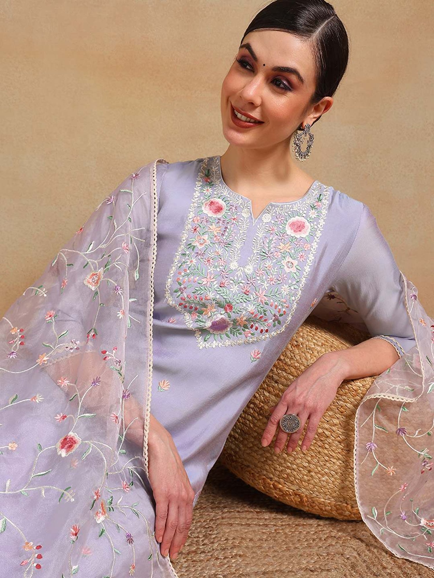 Vaamsi Purple Embroidered Kurta Pant Set With Dupatta