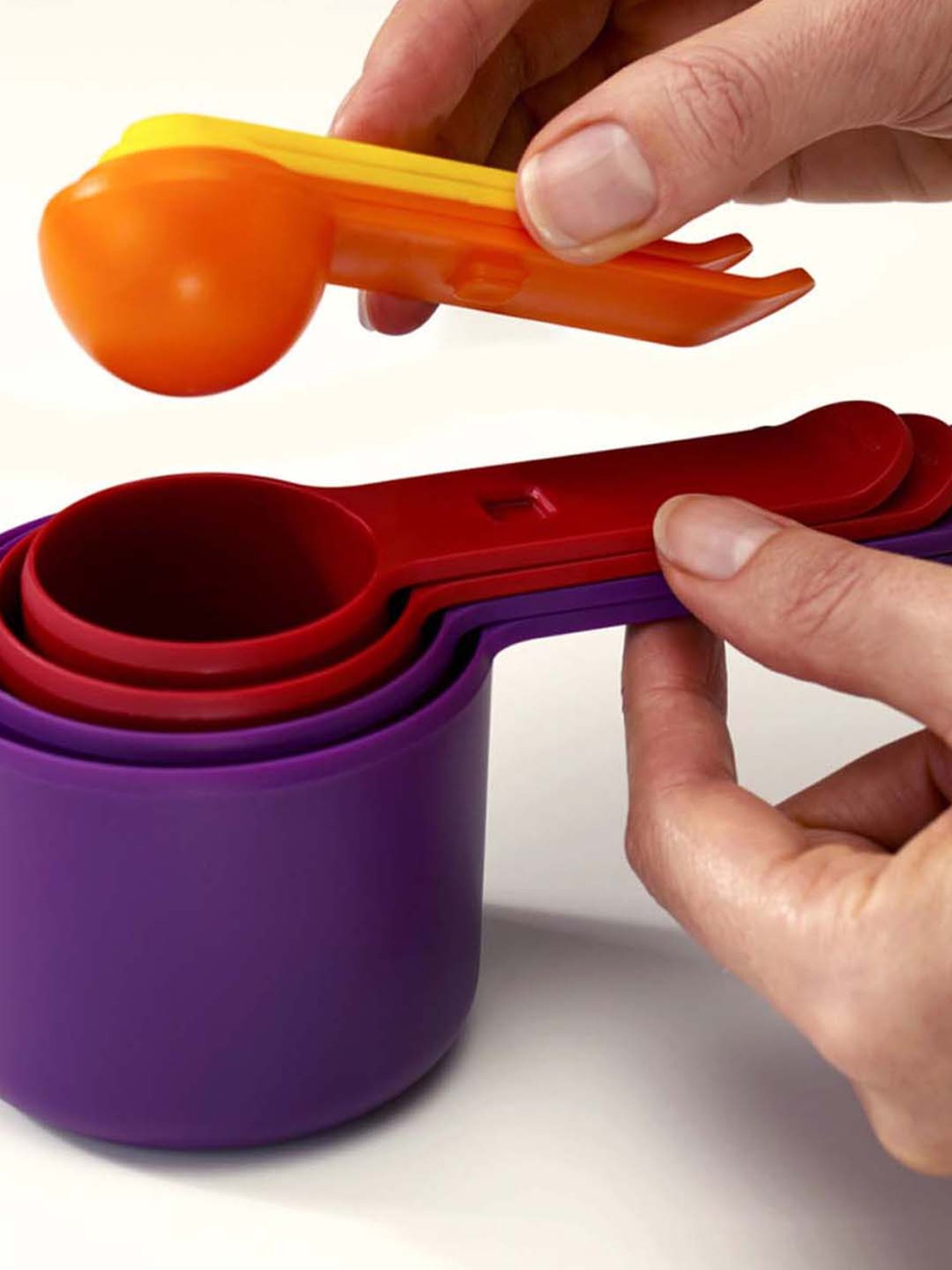 KitchenCraft Black Plastic Magnetic Measuring Cup - Set of 4