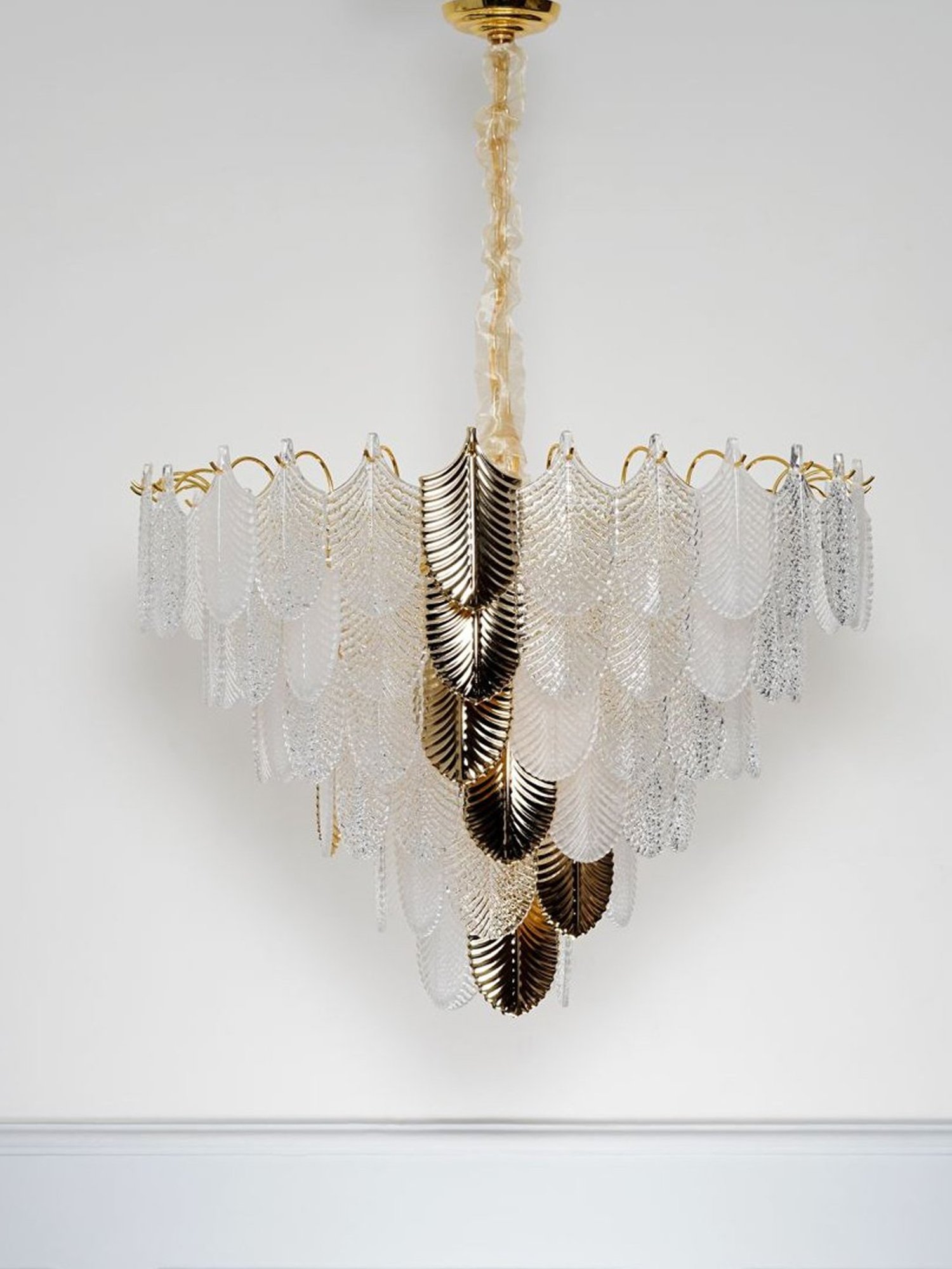 DecorativeRay Golden Chandiler - Set of 1