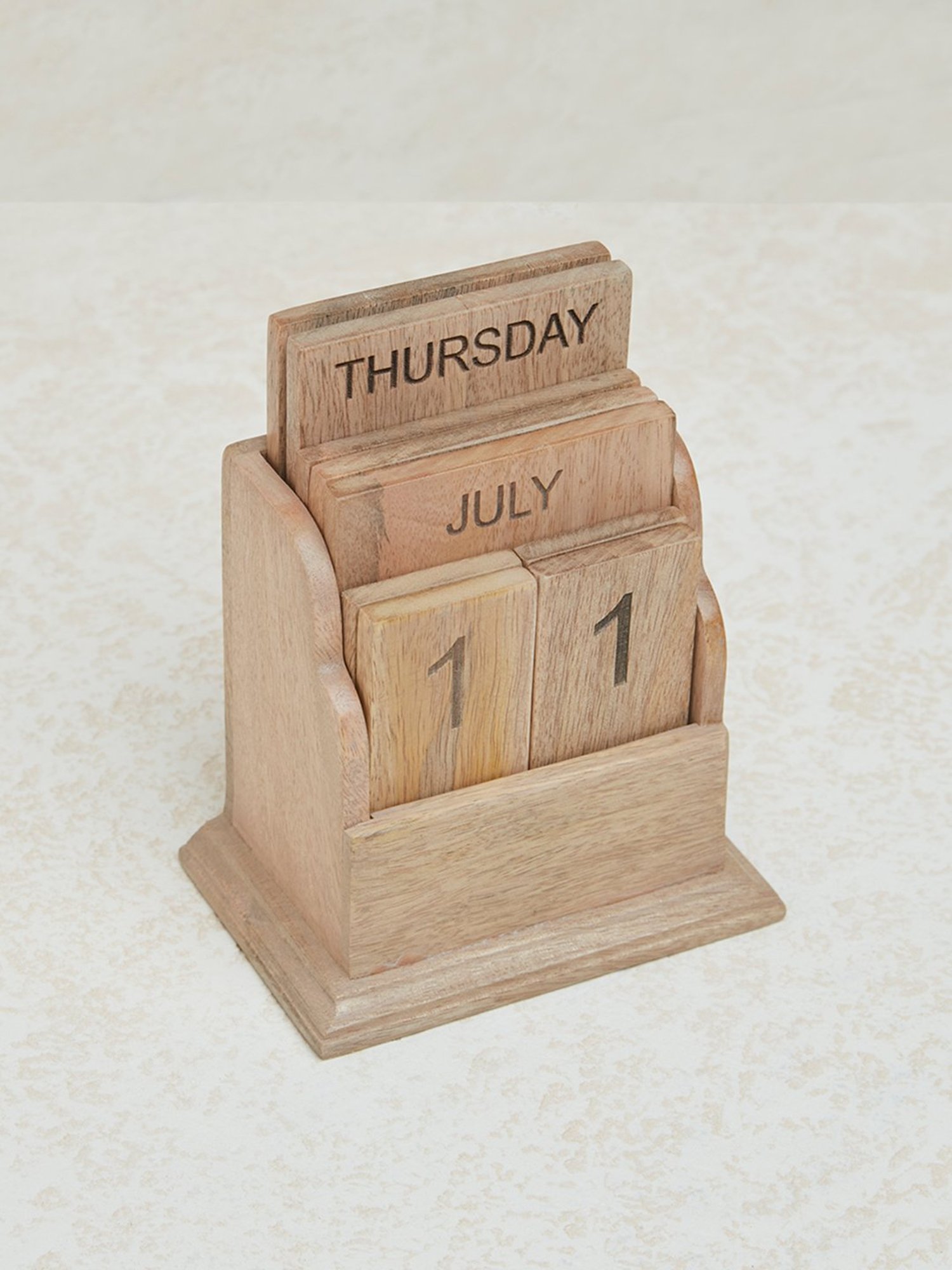 Tayhaa Brown Resin Fiery Tiger Head Showpiece