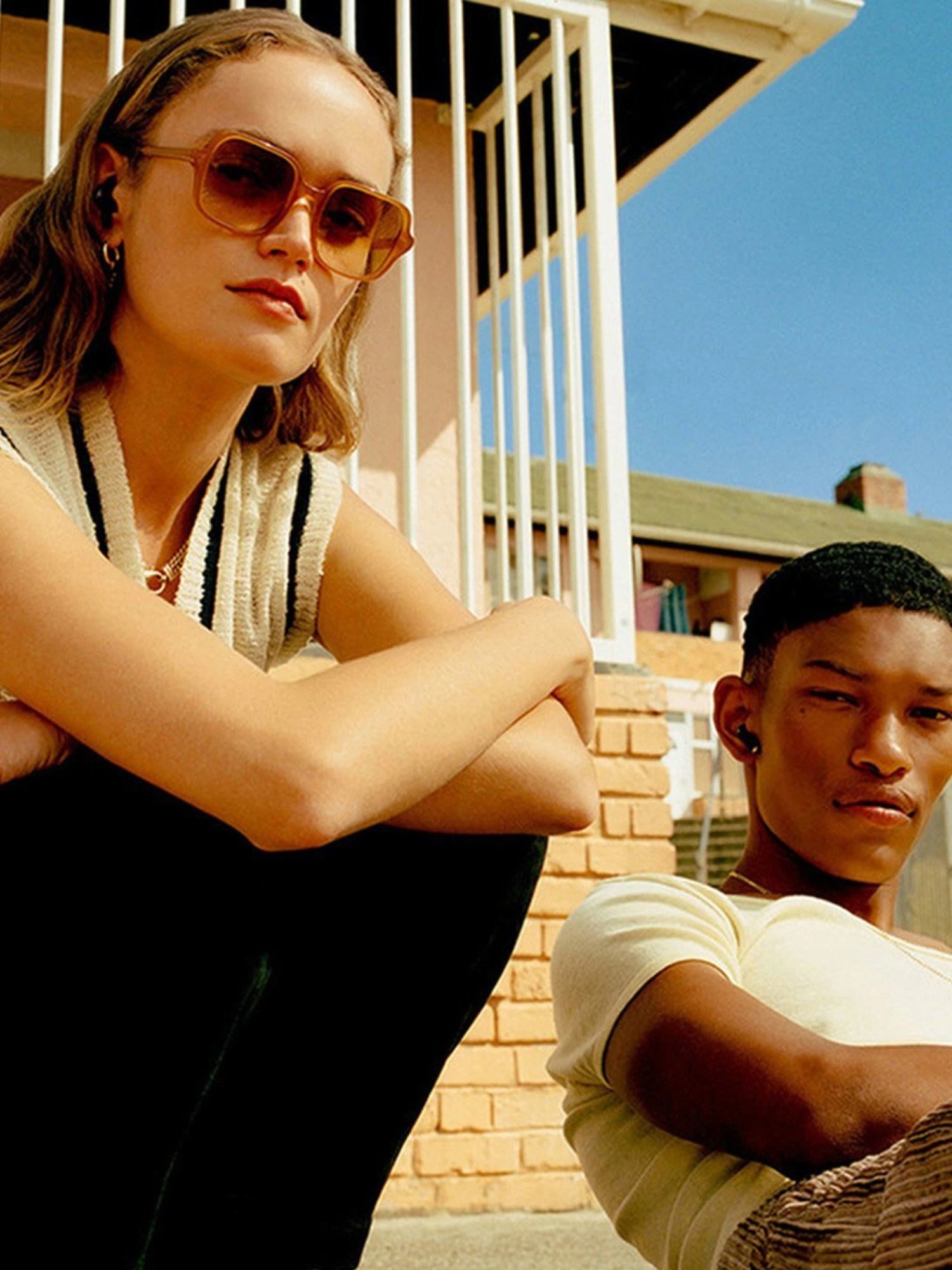 Marshall Motif In Ear Earbuds with Noise Canceling (Black, True Wireless)